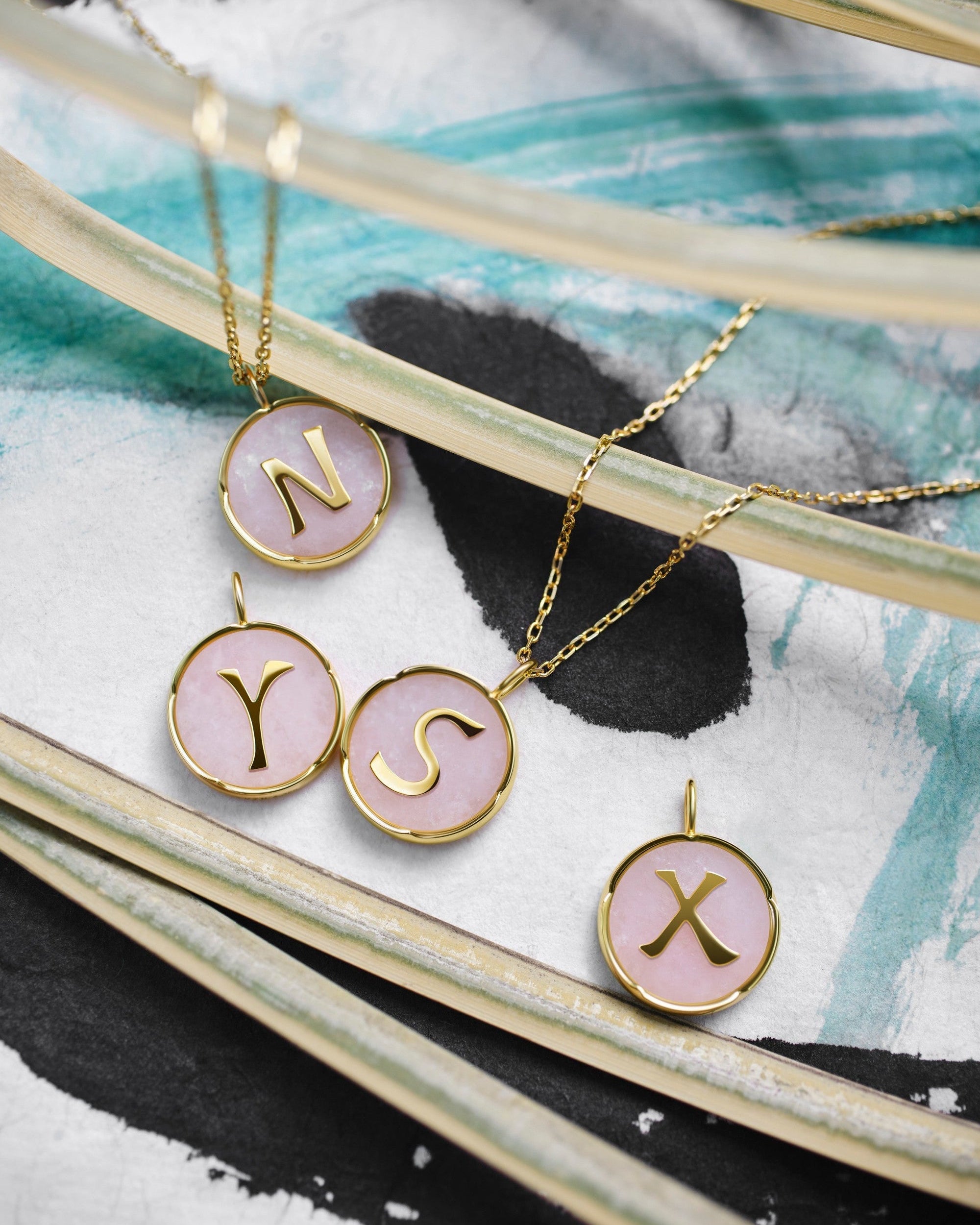 The Neo-Signet Calligraphy Letter Pendant - 18K Solid Gold - YIN Fine Jewelry - Chinese Modern Gold Jewelry