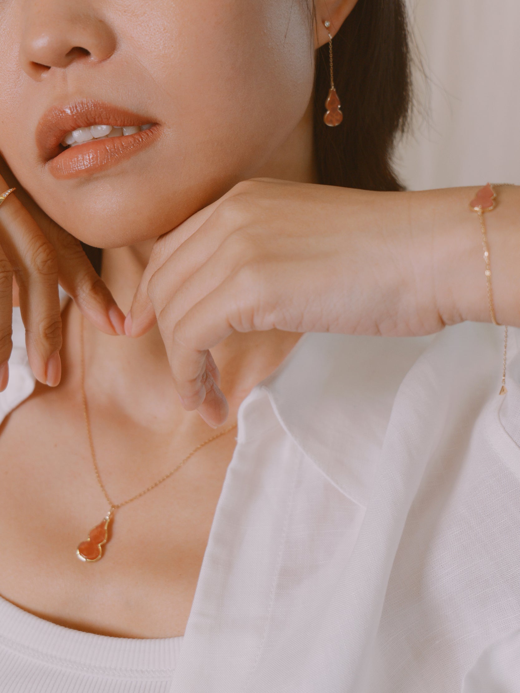 The Hulu Red Jade Bracelet