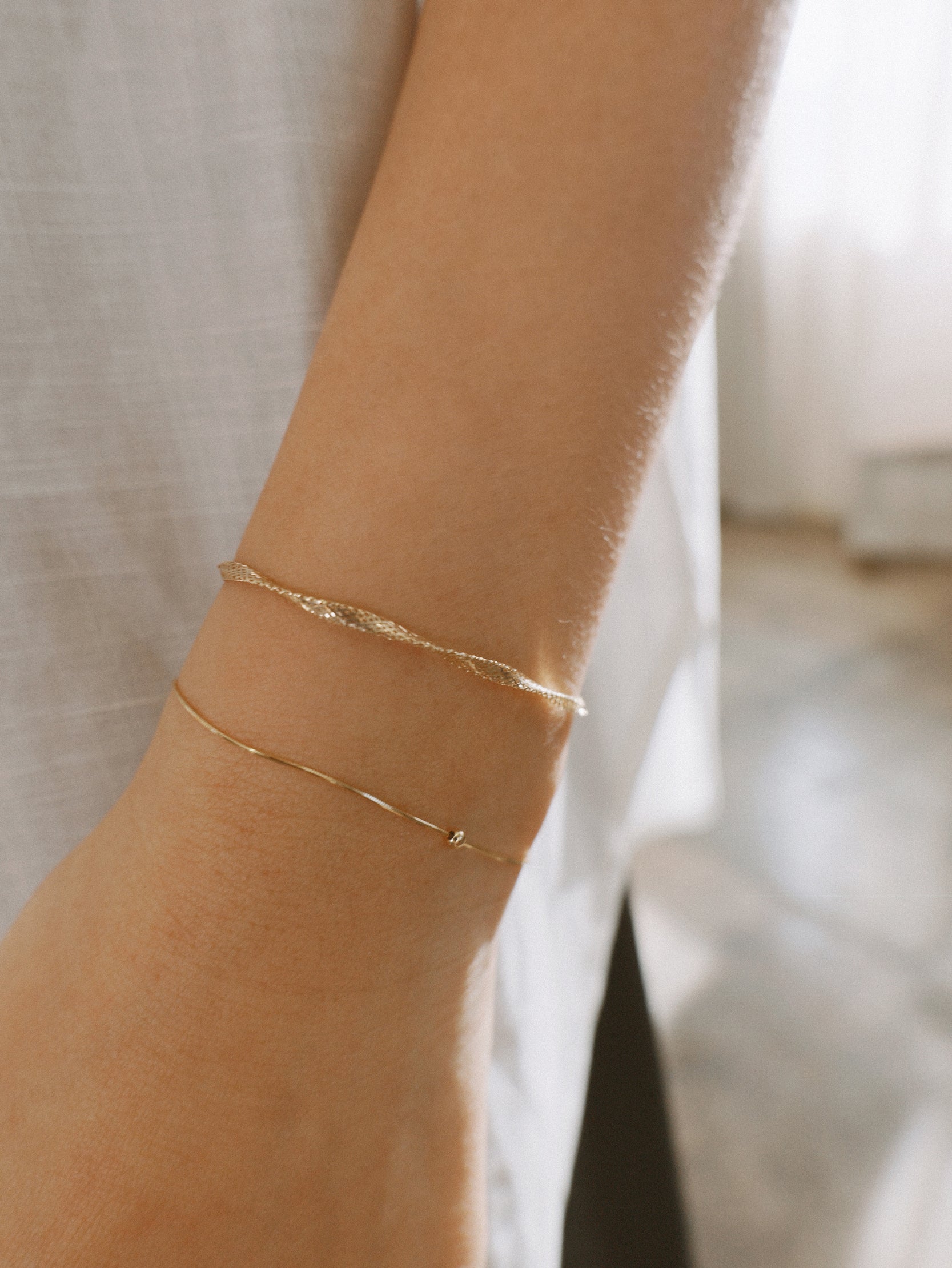 The Essentials Single Twist Soft Bracelet