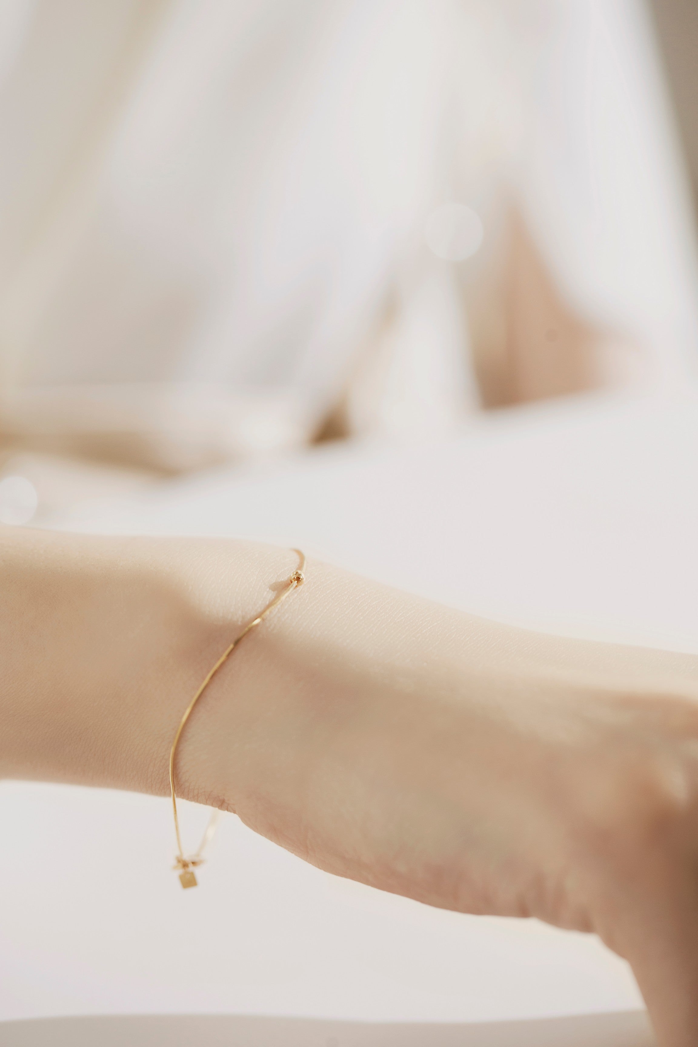 The Essentials Ultra Thin Silk Bracelet - 18K Solid Gold - YIN Fine Jewelry - Chinese Modern Gold Jewelry