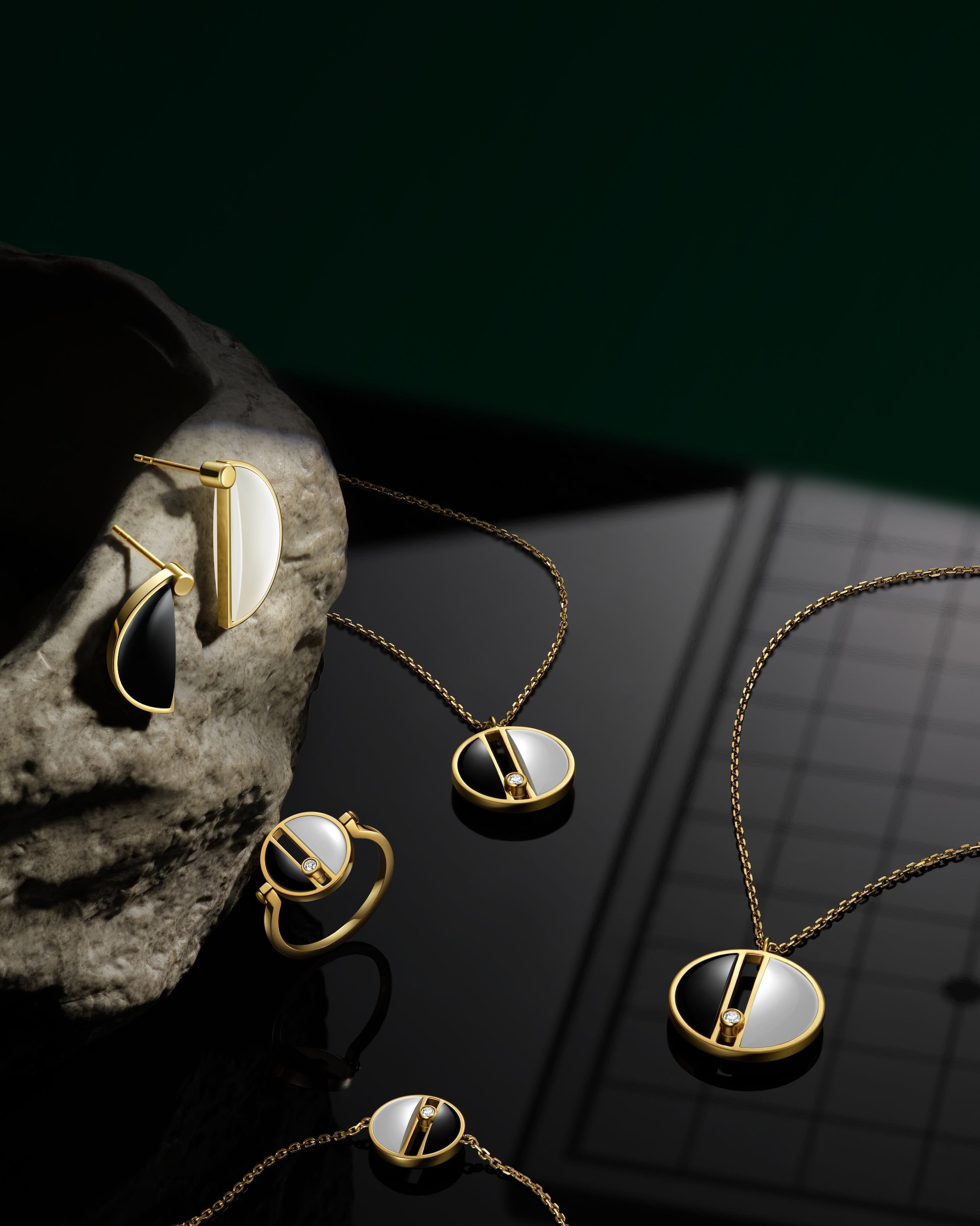 The Game of Weiqi Black & White Jade Necklace - 18K - Solid - Gold - YIN Fine Jewelry - Chinese Modern Gold Jewelry