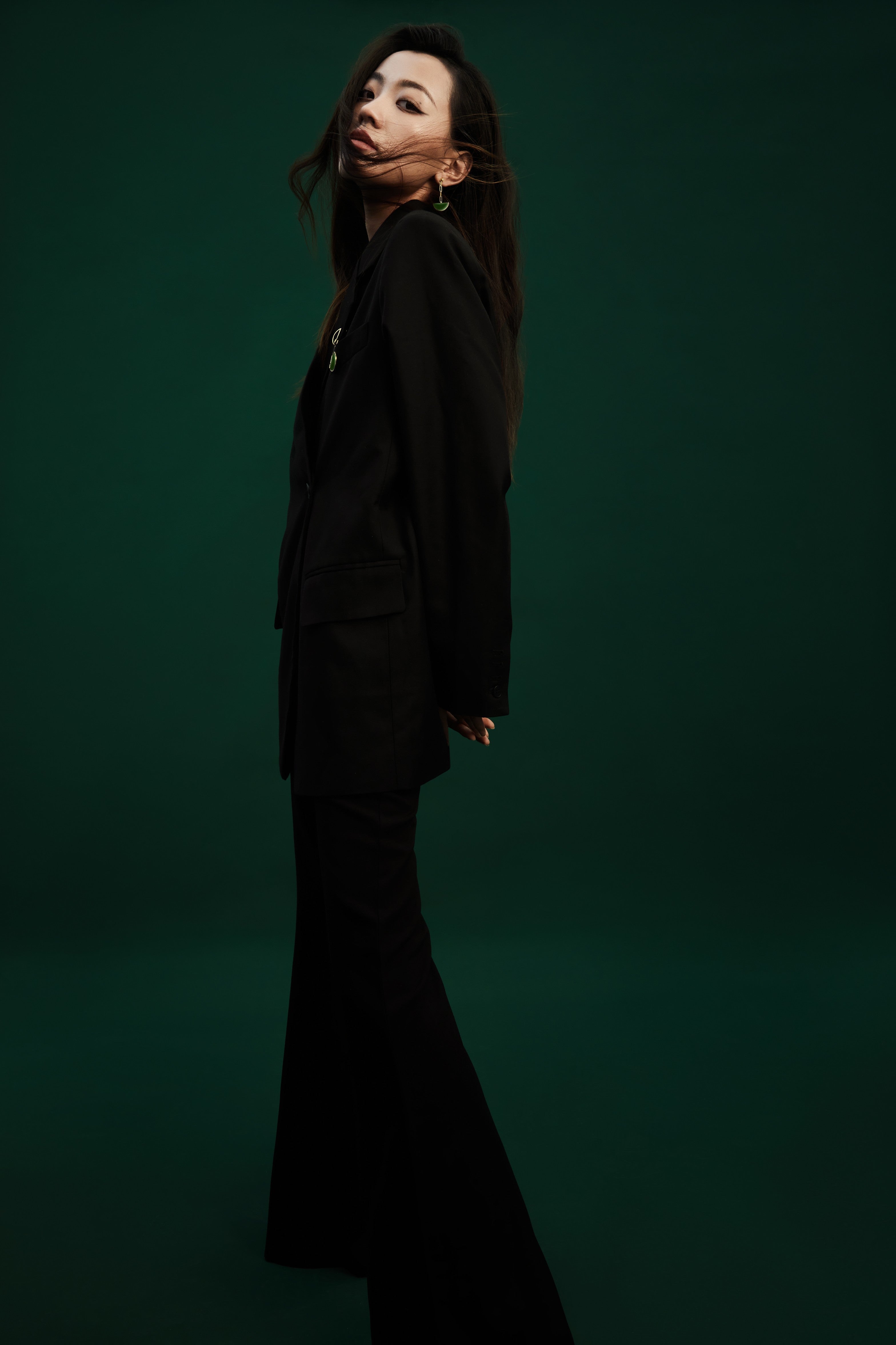 The Game of Weiqi Green Jade Brooch - 18K Solid Gold - YIN Fine Jewelry - Chinese Modern Gold Jewelry