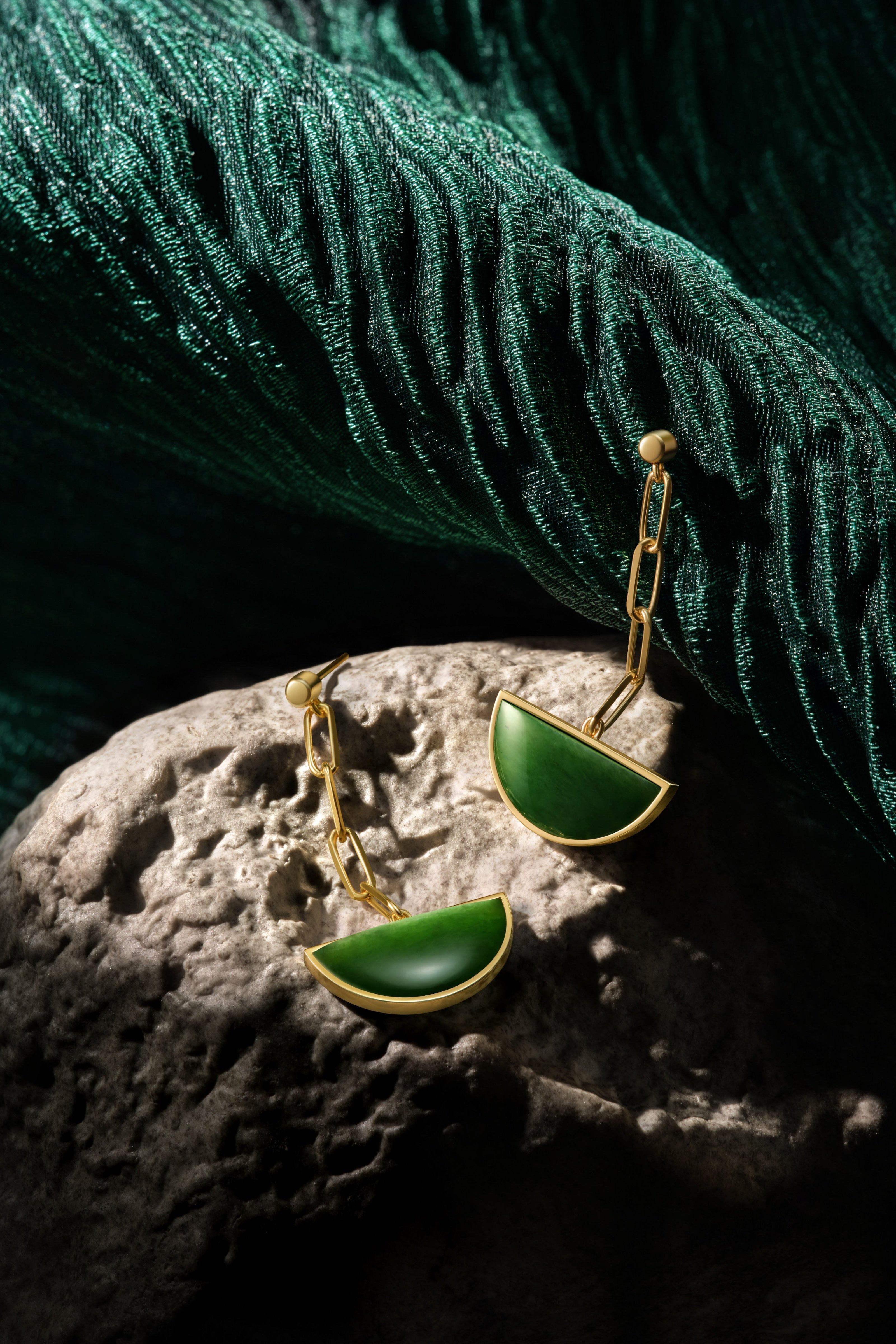 The Game of Weiqi Green Jade Drop Earrings - 18K Solid Gold - YIN Fine Jewelry - Chinese Modern Gold Jewelry