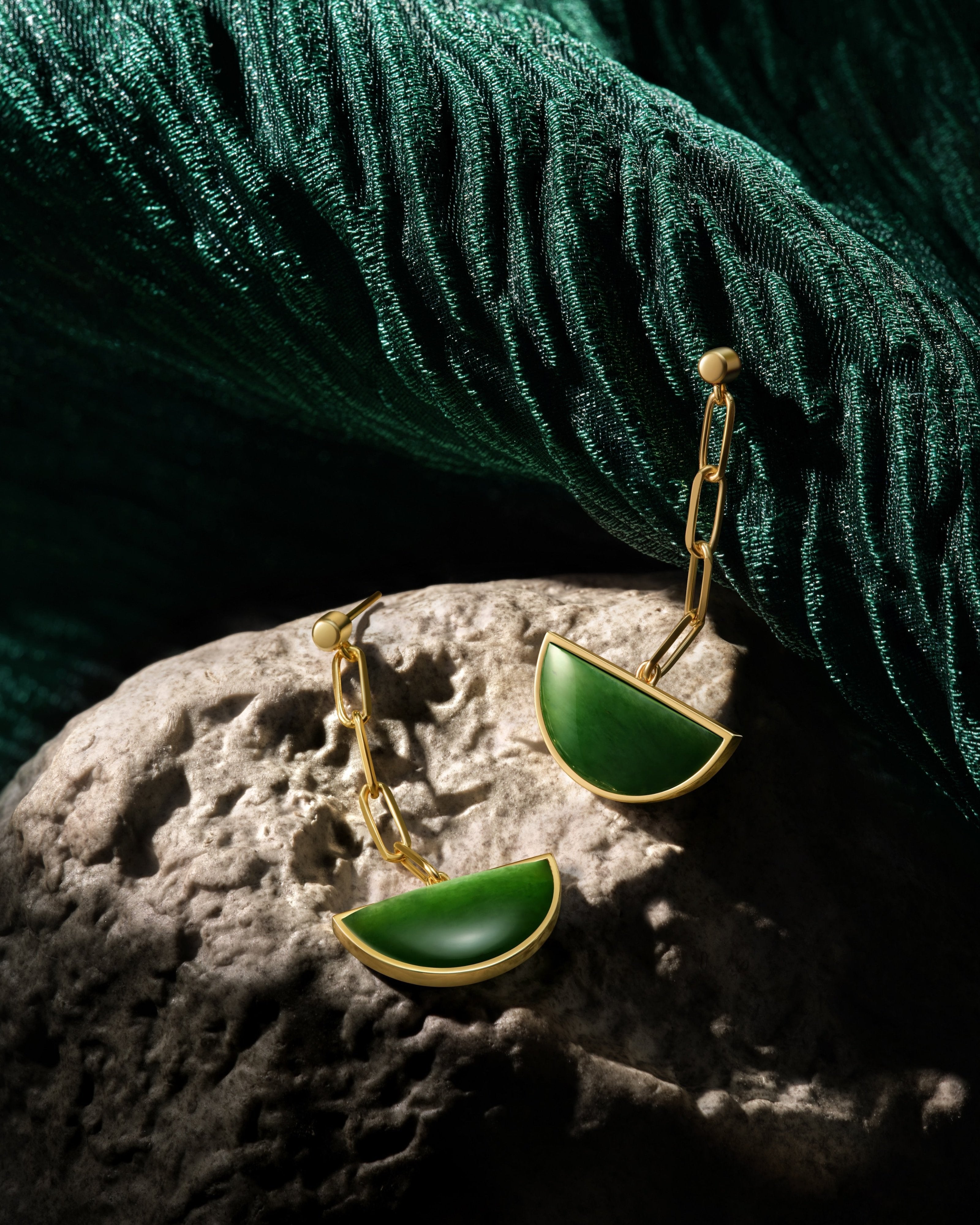 The Game of Weiqi Green Jade Drop Earrings - 18K Solid Gold - YIN Fine Jewelry - Chinese Modern Gold Jewelry