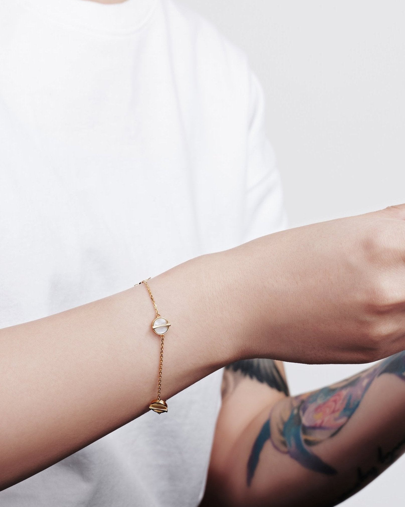 The Golden Ratio 3-motif Bracelet - Mother of Pearl - 18K Solid Gold - YIN Fine Jewelry - Chinese Modern Gold Jewelry