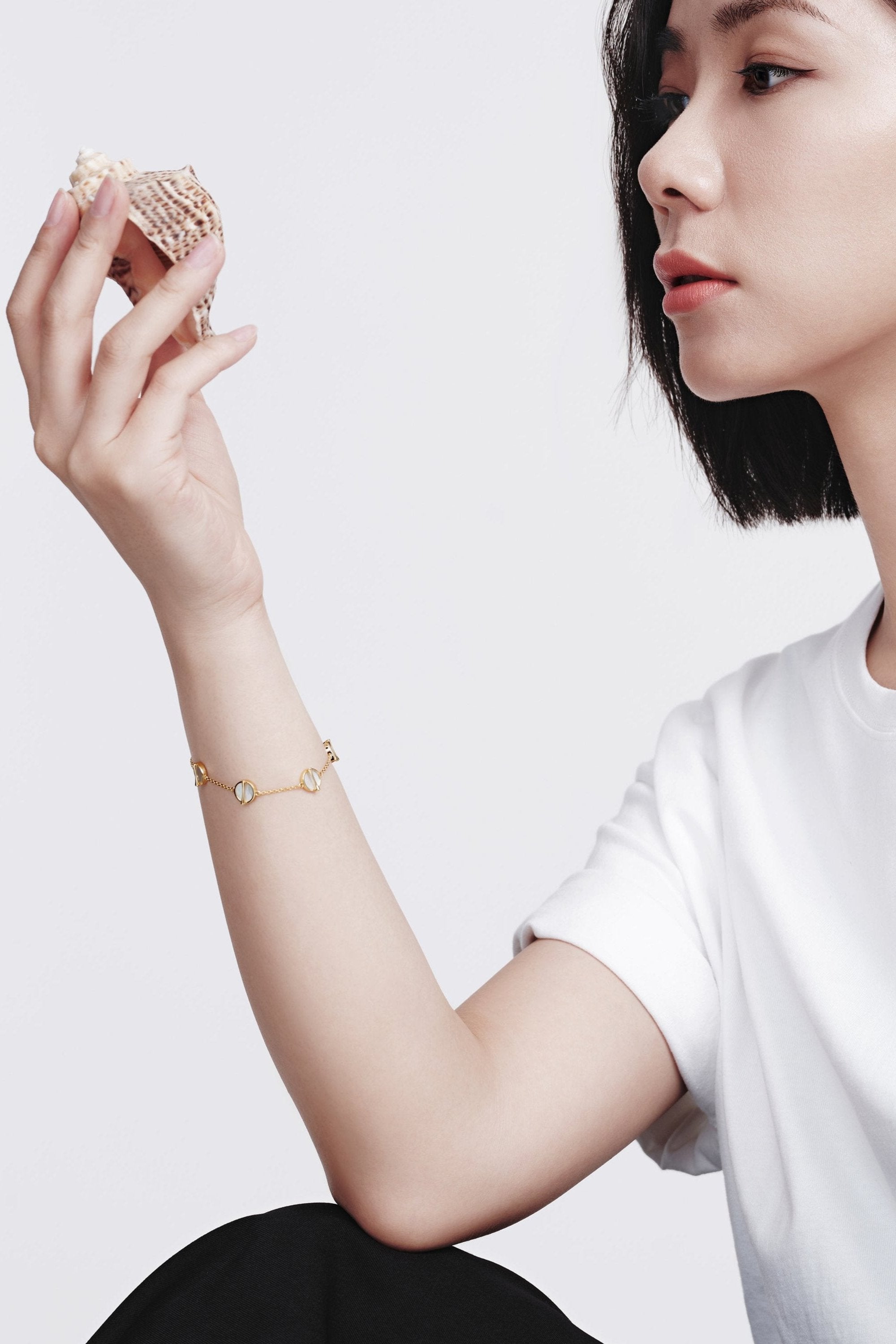 The Golden Ratio 3-motif Bracelet - Mother of Pearl - 18K Solid Gold - YIN Fine Jewelry - Chinese Modern Gold Jewelry