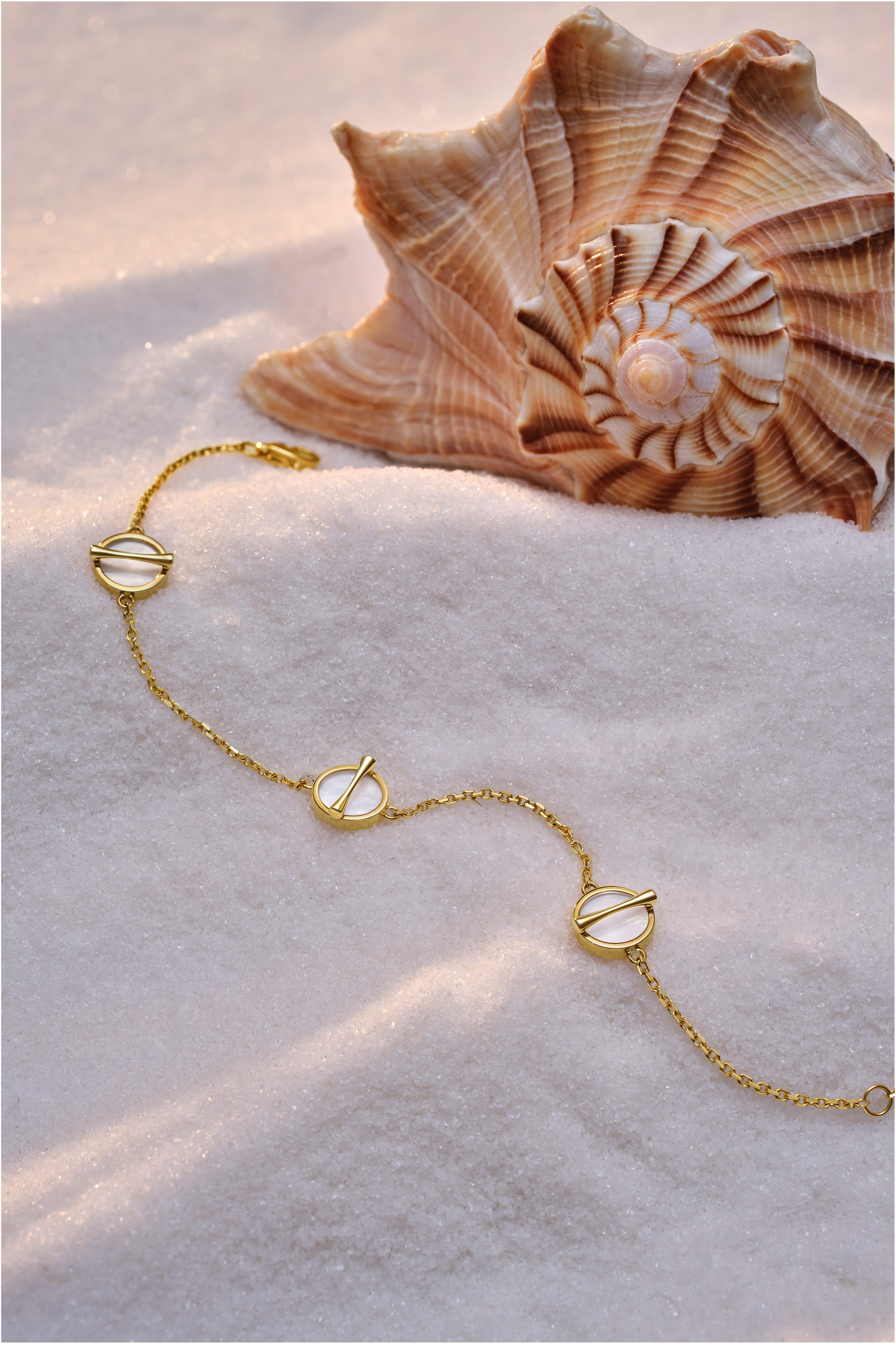 The Golden Ratio 3-motif Bracelet - Mother of Pearl - 18K Solid Gold - YIN Fine Jewelry - Chinese Modern Gold Jewelry