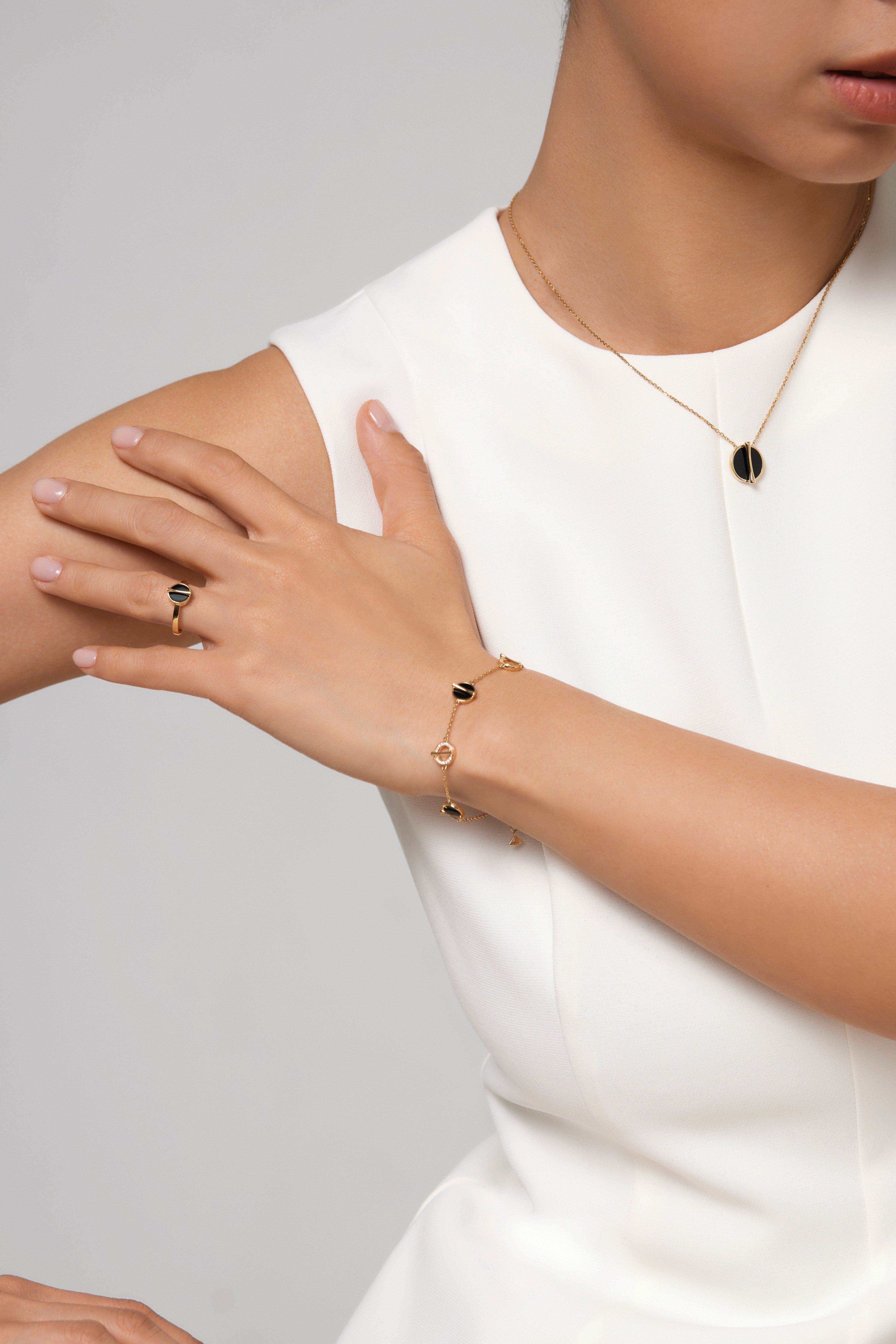 The Golden Ratio 5-motif Open Diamond Bracelet - 18k solid gold  - onyx - YIN Fine Jewelry - Chinese Modern Gold Jewelry