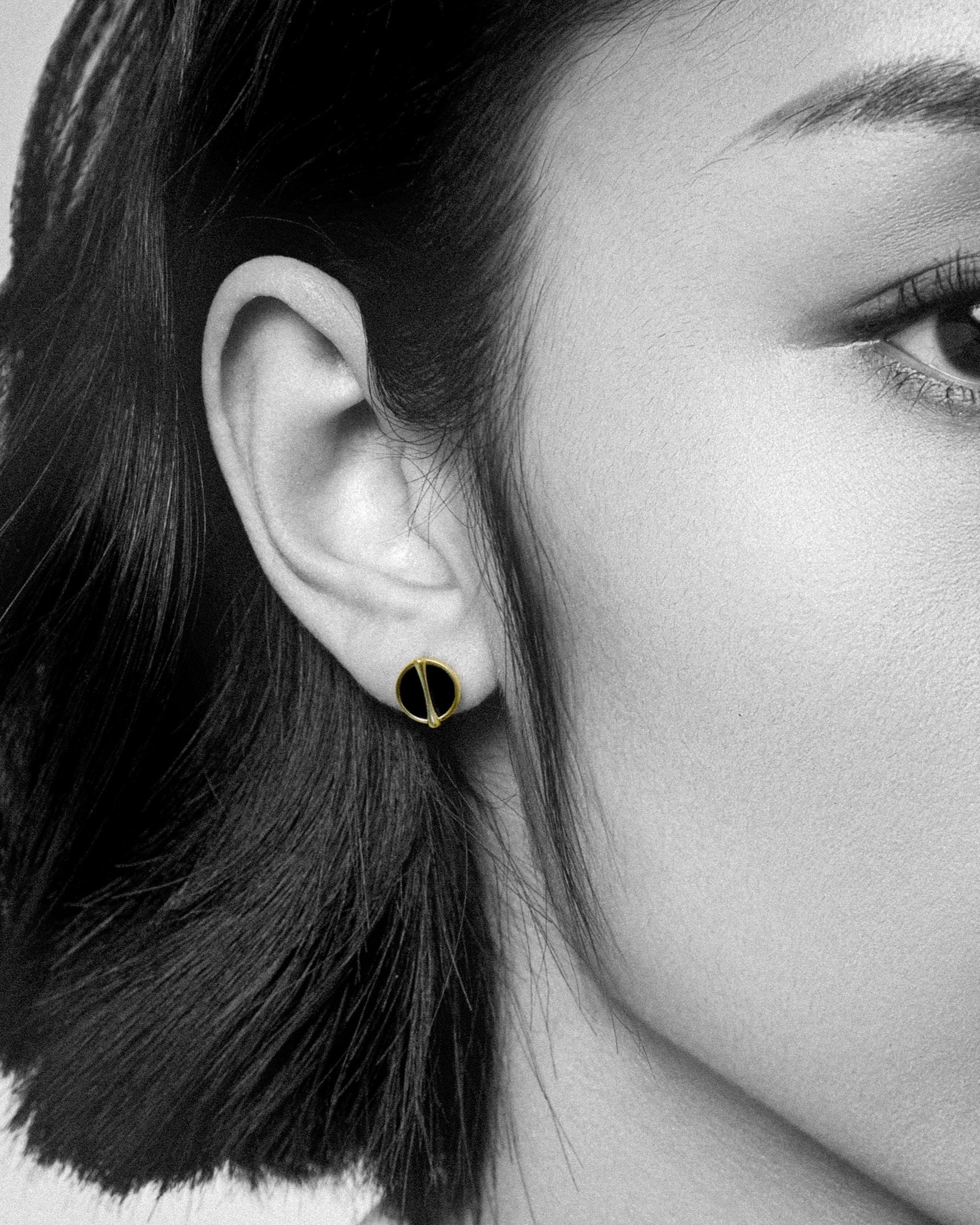 The Golden Ratio Stud Earrings - Onyx