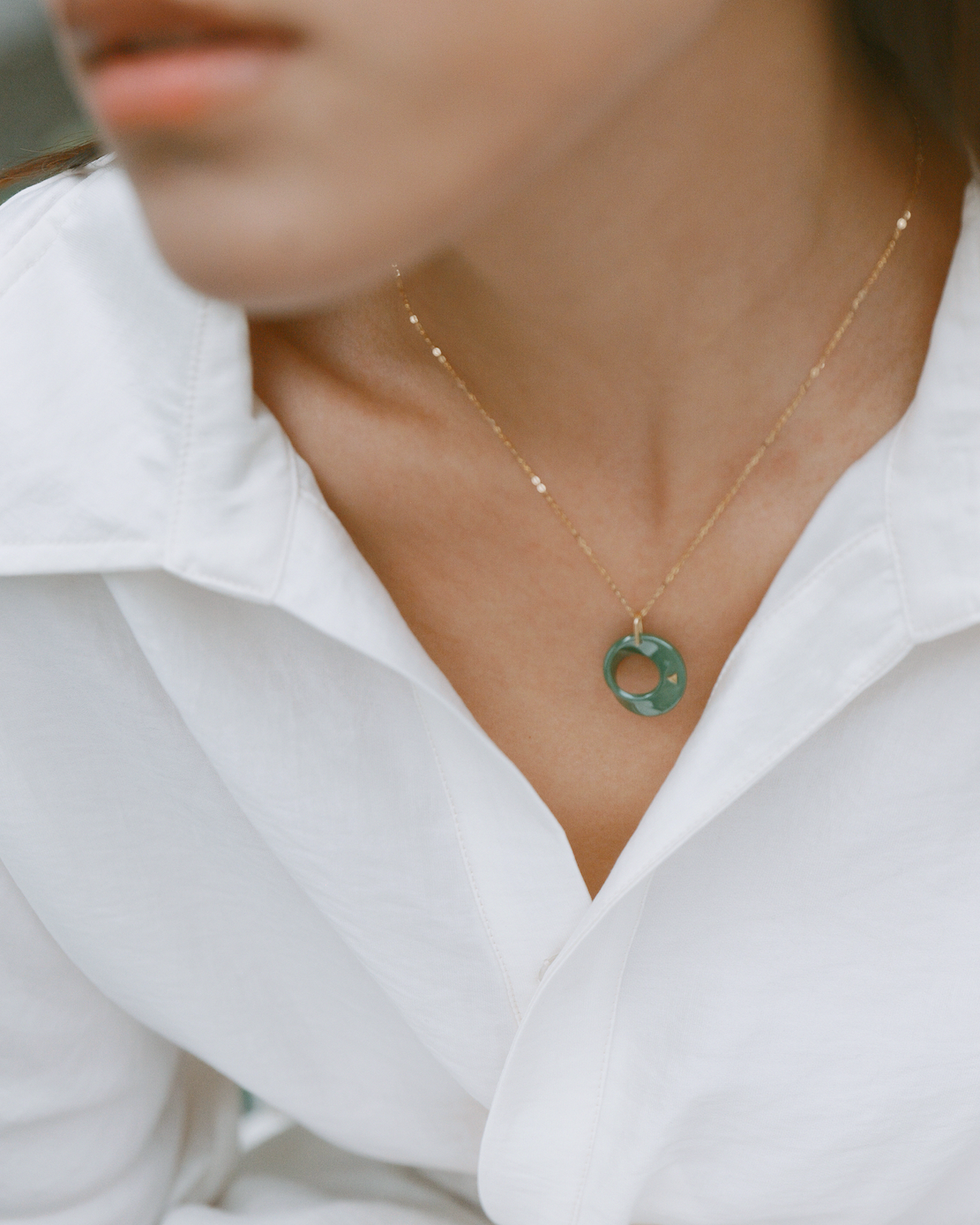 The Möbius High-Tech Ceramic Pendant Necklace - Green