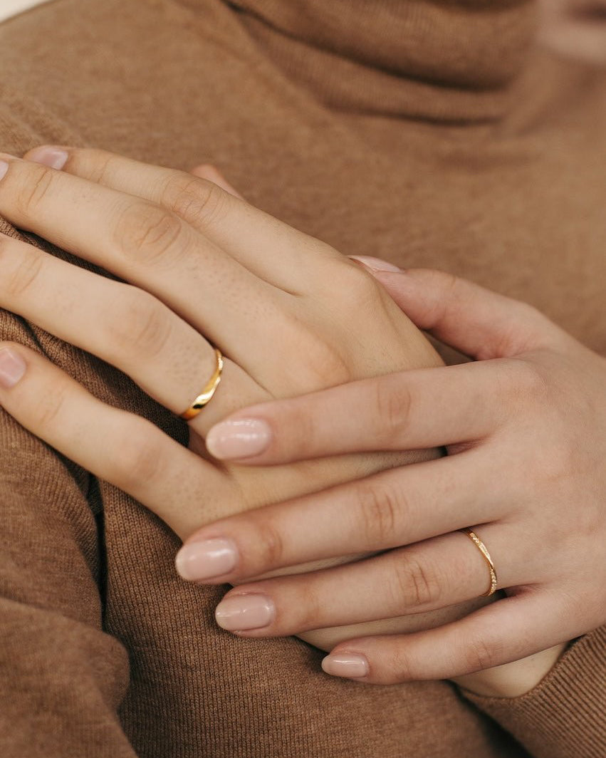 The Möbius Strip Diamond Ring - 18K Solid Gold - YIN Fine Jewelry - Chinese Modern Gold Jewelry