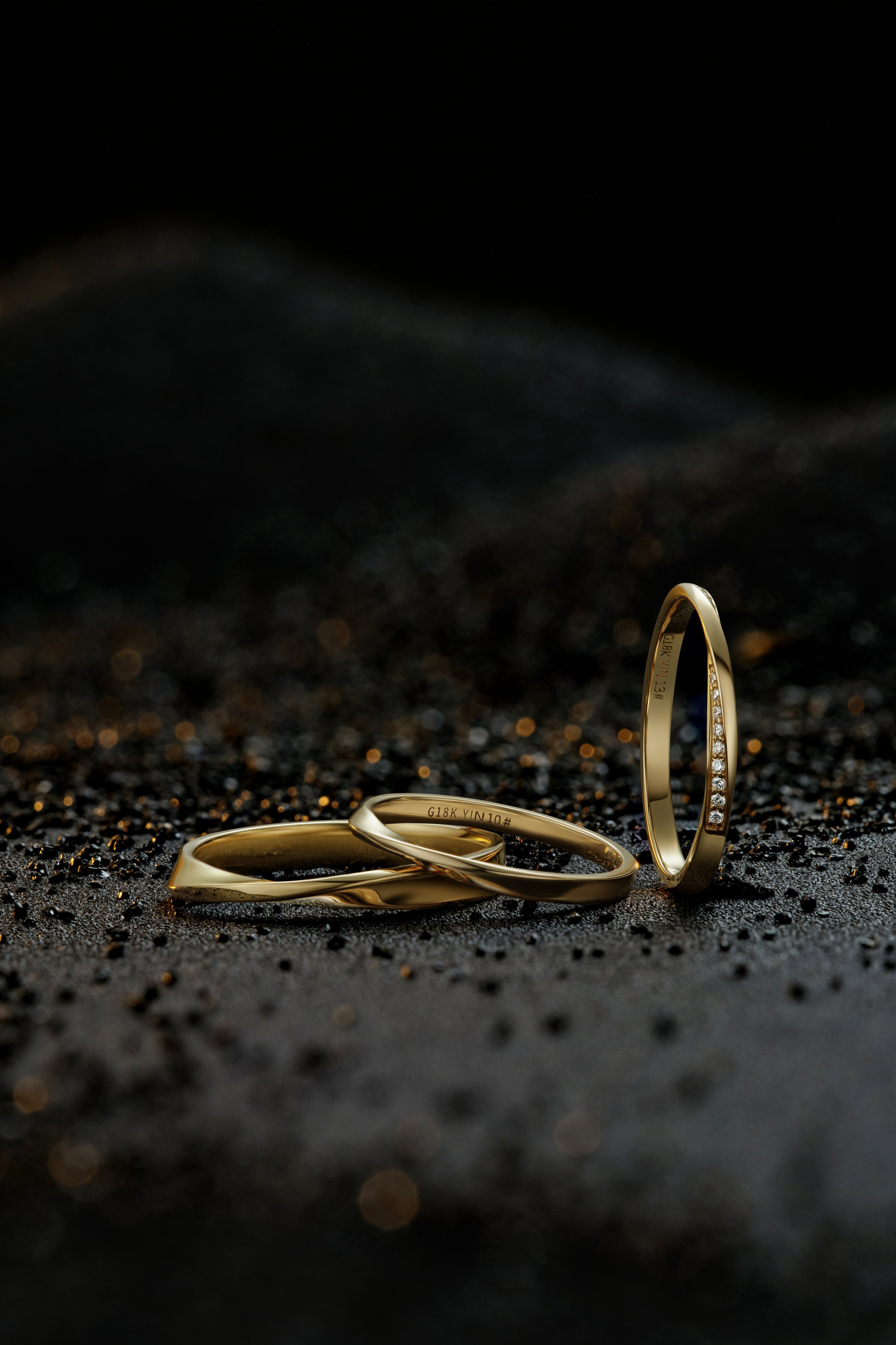The Möbius Strip Ring - 18K Solid Gold - YIN Fine Jewelry - Chinese Modern Gold Jewelry