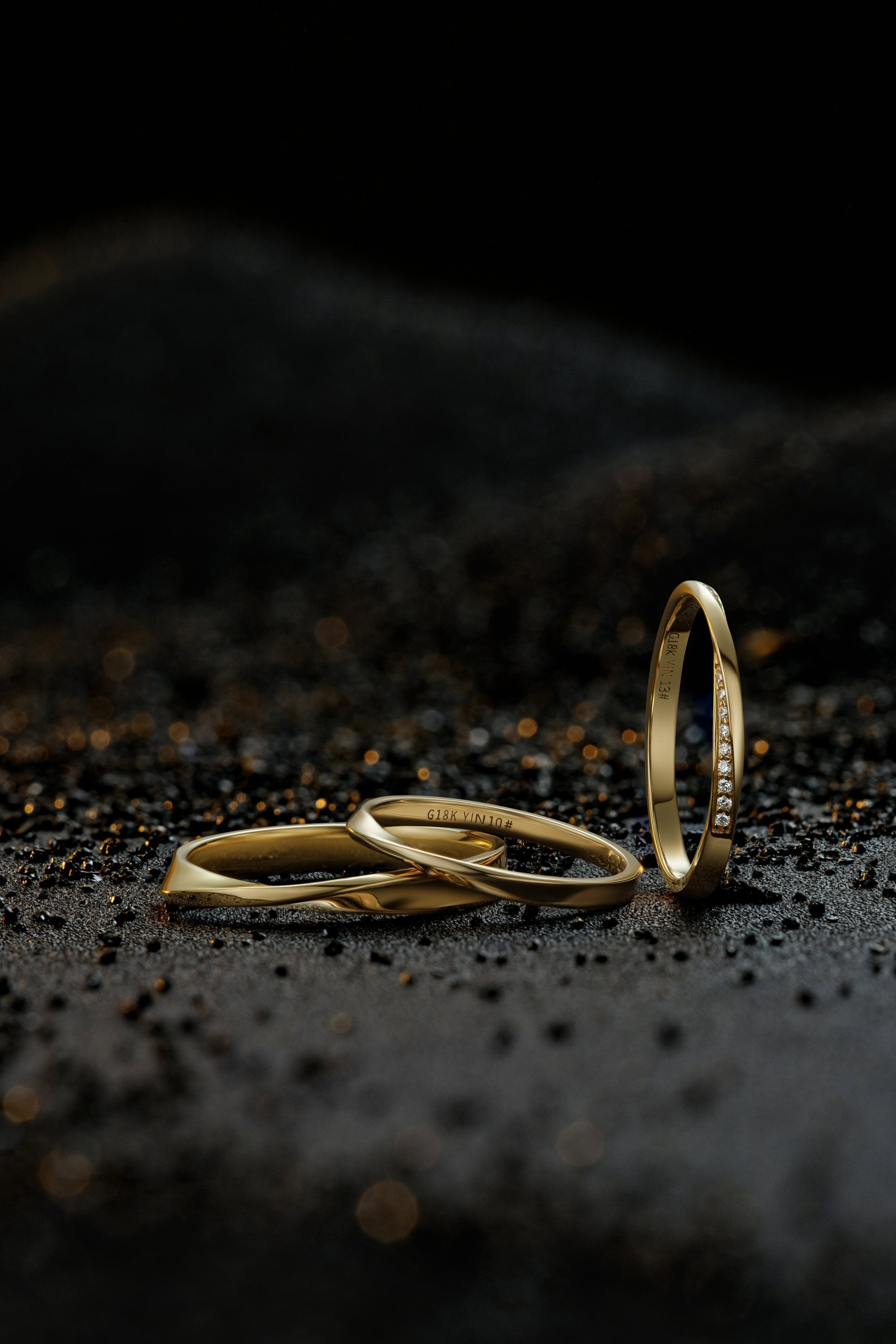 The Möbius Strip Ring - 18K Solid Gold - YIN Fine Jewelry - Chinese Modern Gold Jewelry