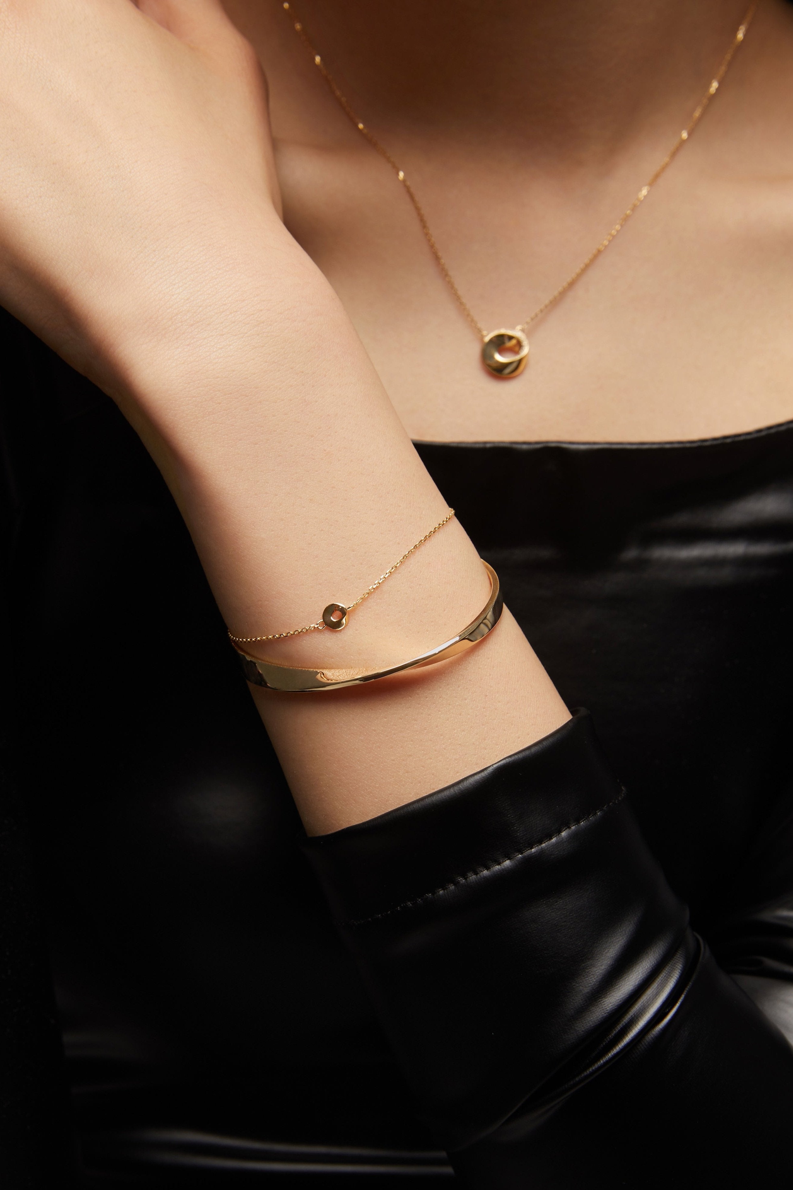 The Möbius Chain Bracelet - 18K Solid Gold - YIN Fine Jewelry - Chinese Modern Gold Jewelry