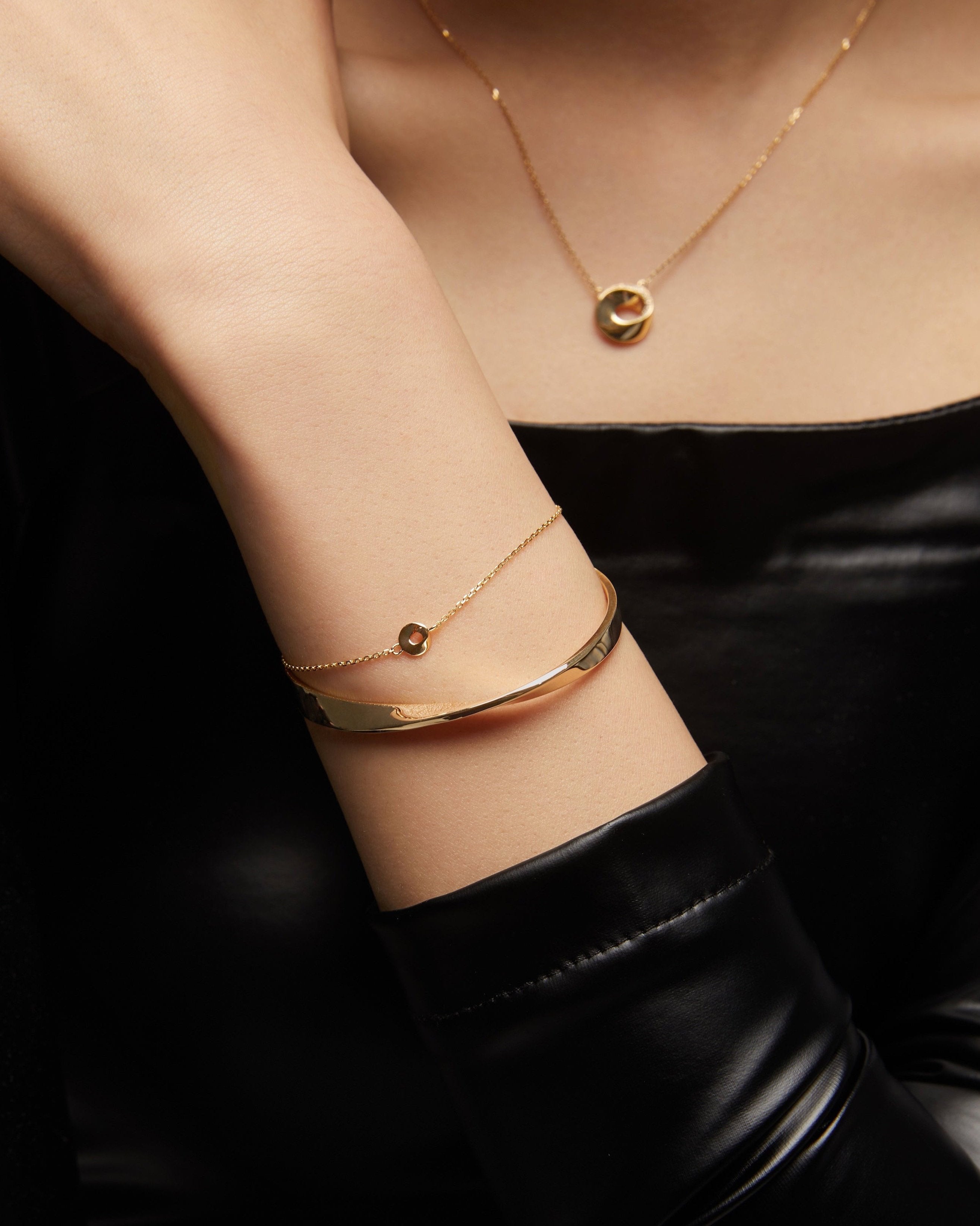 The Möbius Chain Bracelet - 18K Solid Gold - YIN Fine Jewelry - Chinese Modern Gold Jewelry