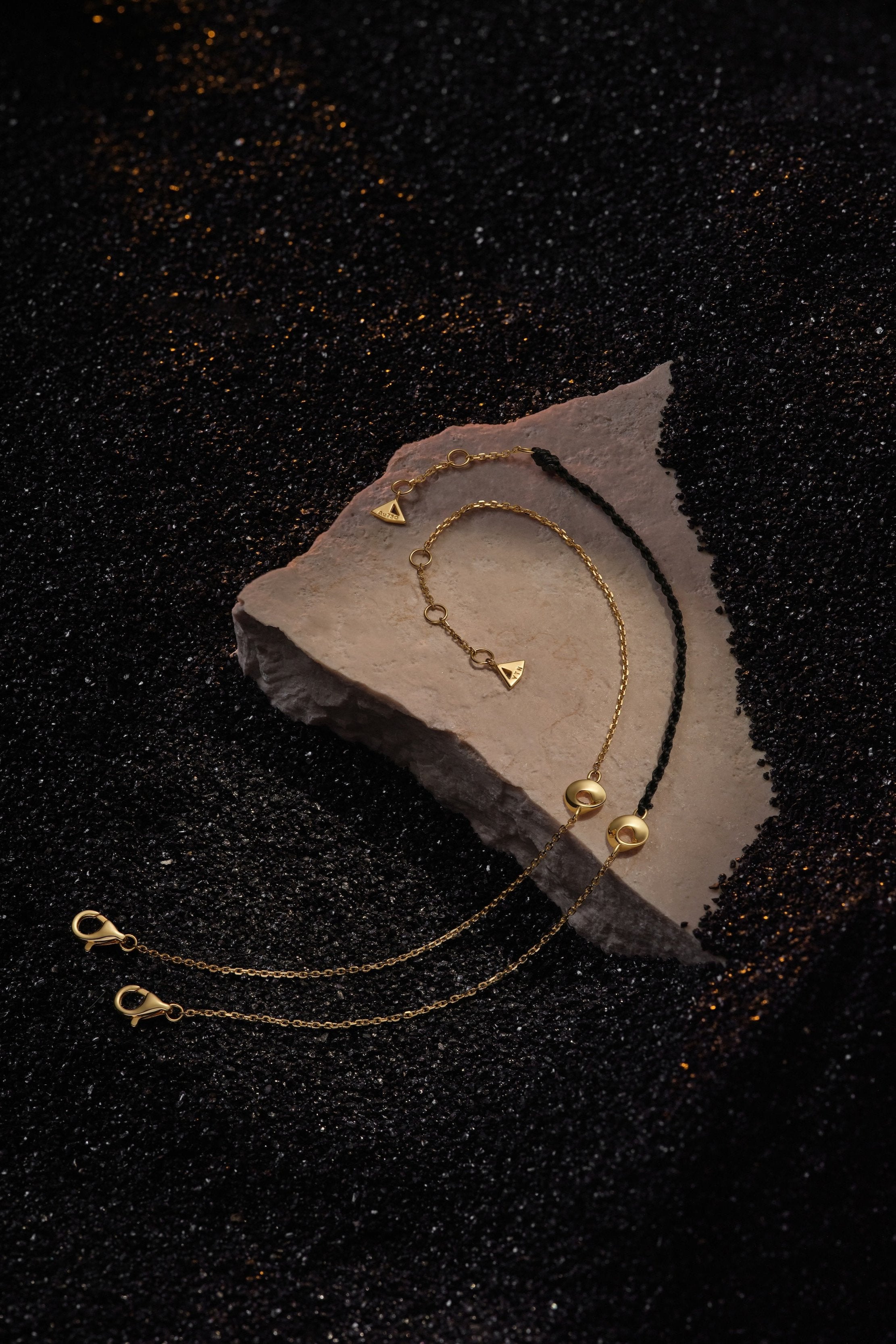 The Möbius Chain Bracelet - 18K Solid Gold - YIN Fine Jewelry - Chinese Modern Gold Jewelry