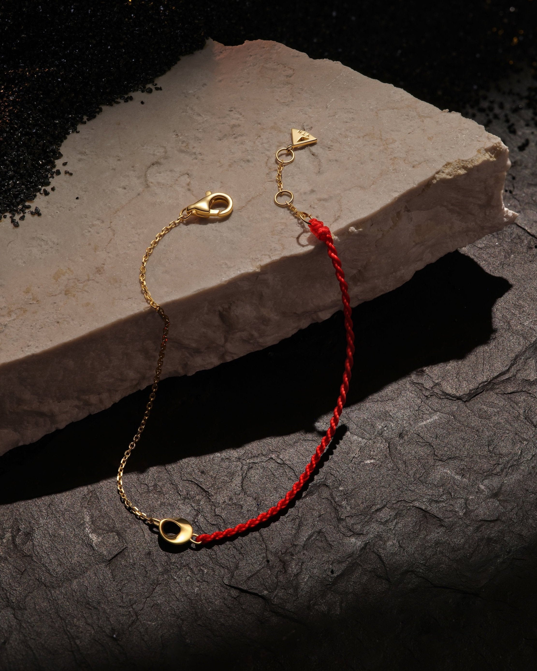 The Möbius Chain Bracelet - 18K Solid Gold - YIN Fine Jewelry - Chinese Modern Gold Jewelry