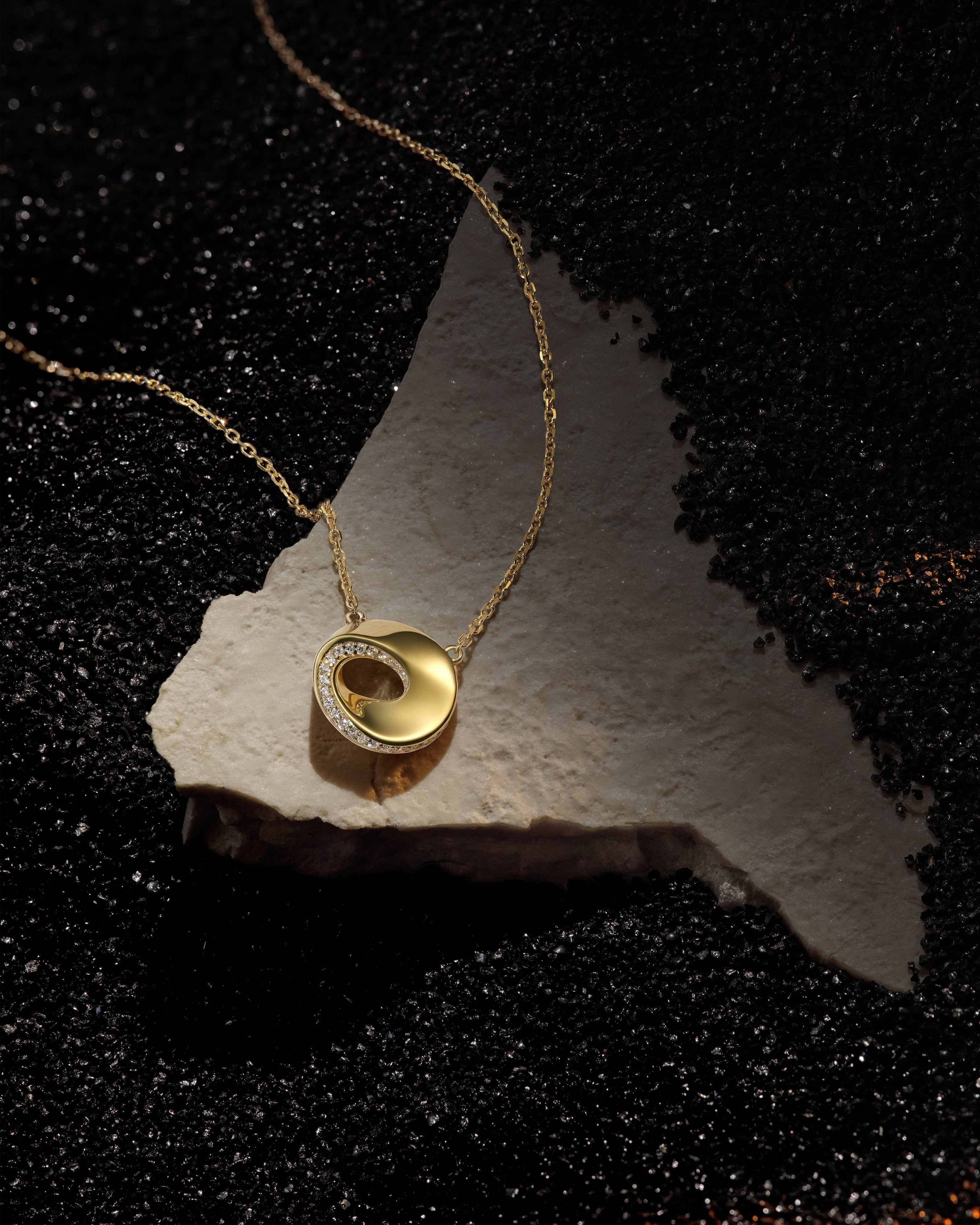 The Möbius Diamond Necklace - 18K Solid Gold - YIN Fine Jewelry - Chinese Modern Gold Jewelry