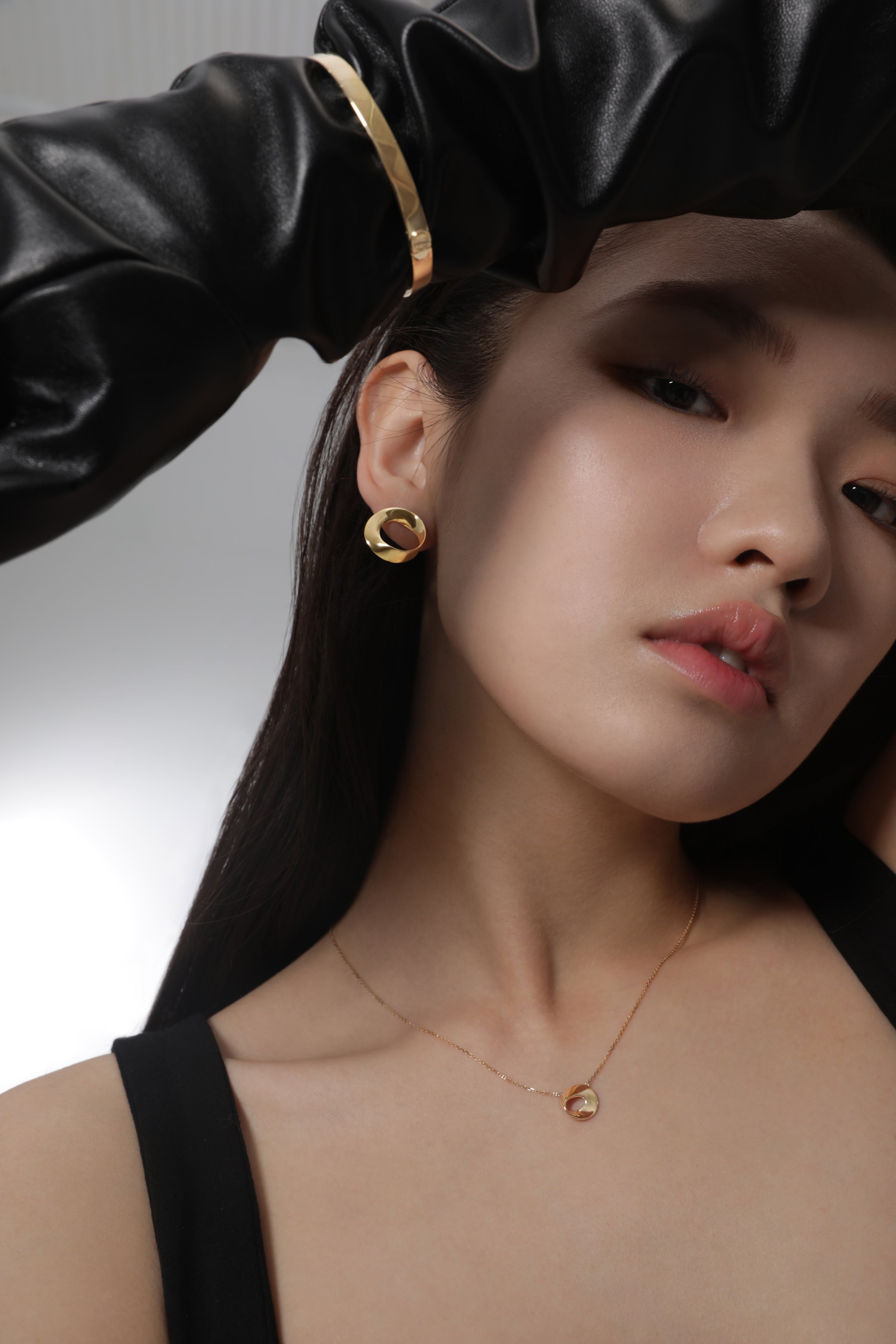 The Möbius Large Earrings - Glossy/Matte - 18K Solid Gold - YIN Fine Jewelry - Chinese Modern Gold Jewelry