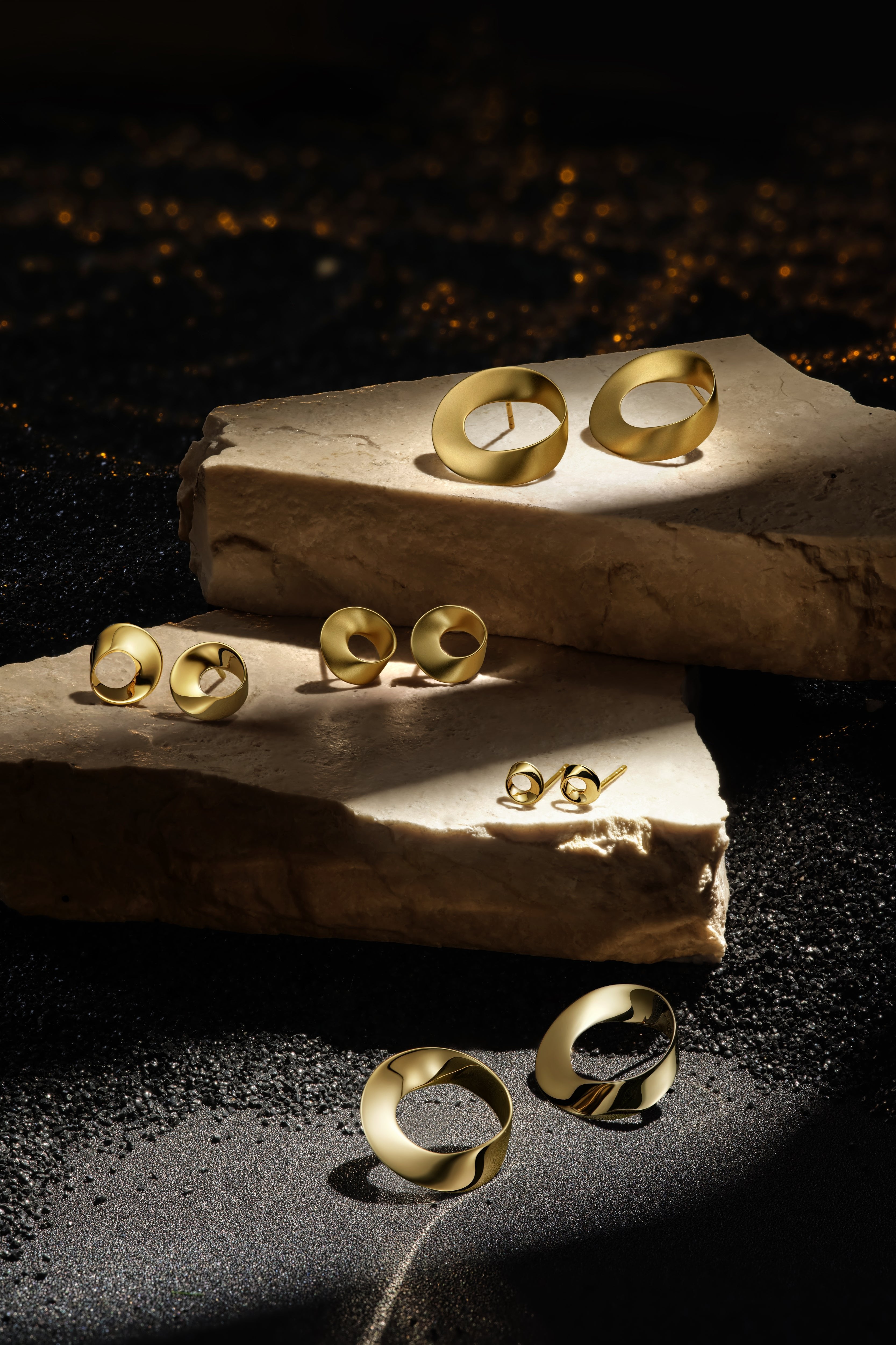 The Möbius Large Earrings - Glossy/Matte - 18K Solid Gold - YIN Fine Jewelry - Chinese Modern Gold Jewelry