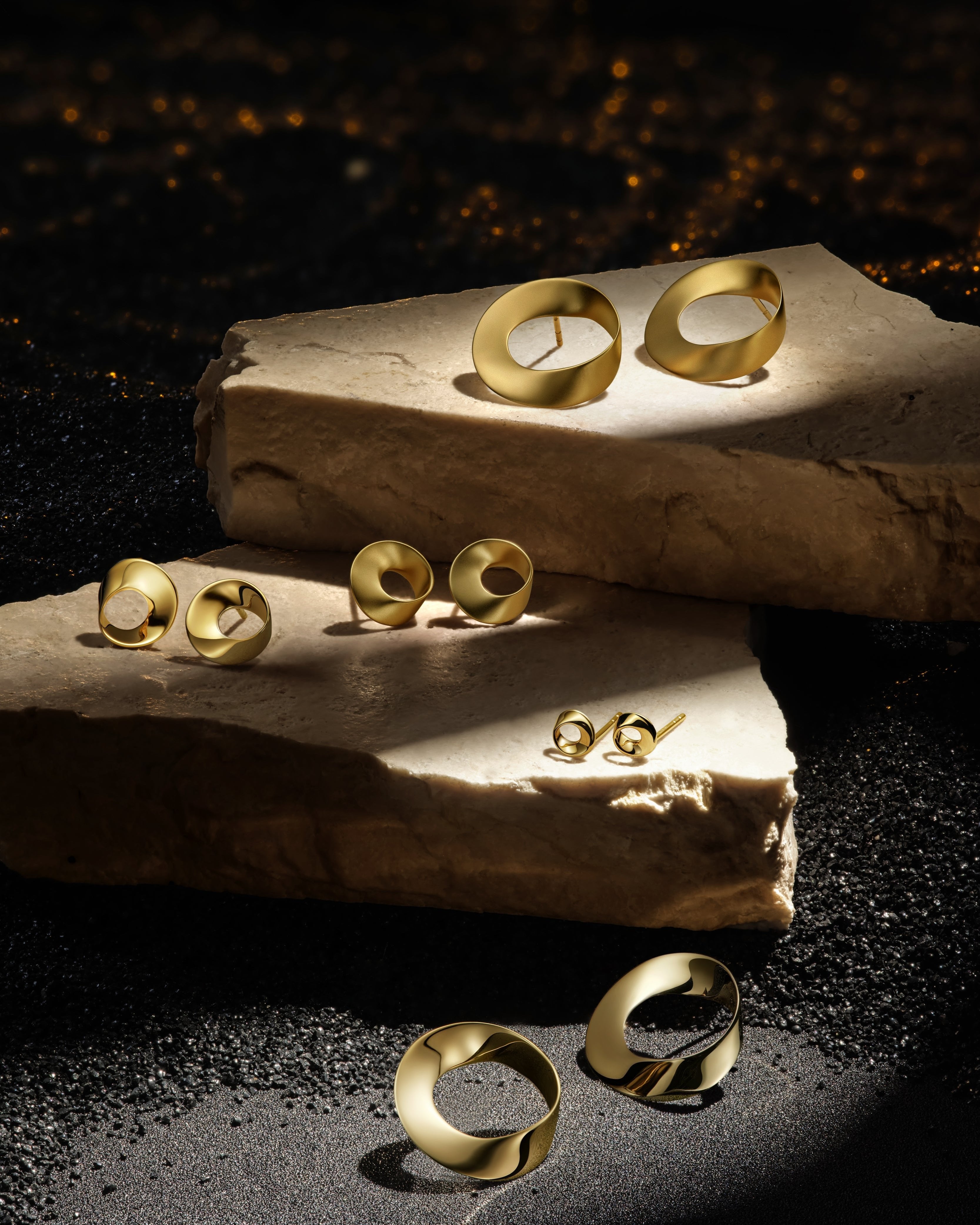 The Möbius Large Earrings - Glossy/Matte - 18K Solid Gold - YIN Fine Jewelry - Chinese Modern Gold Jewelry