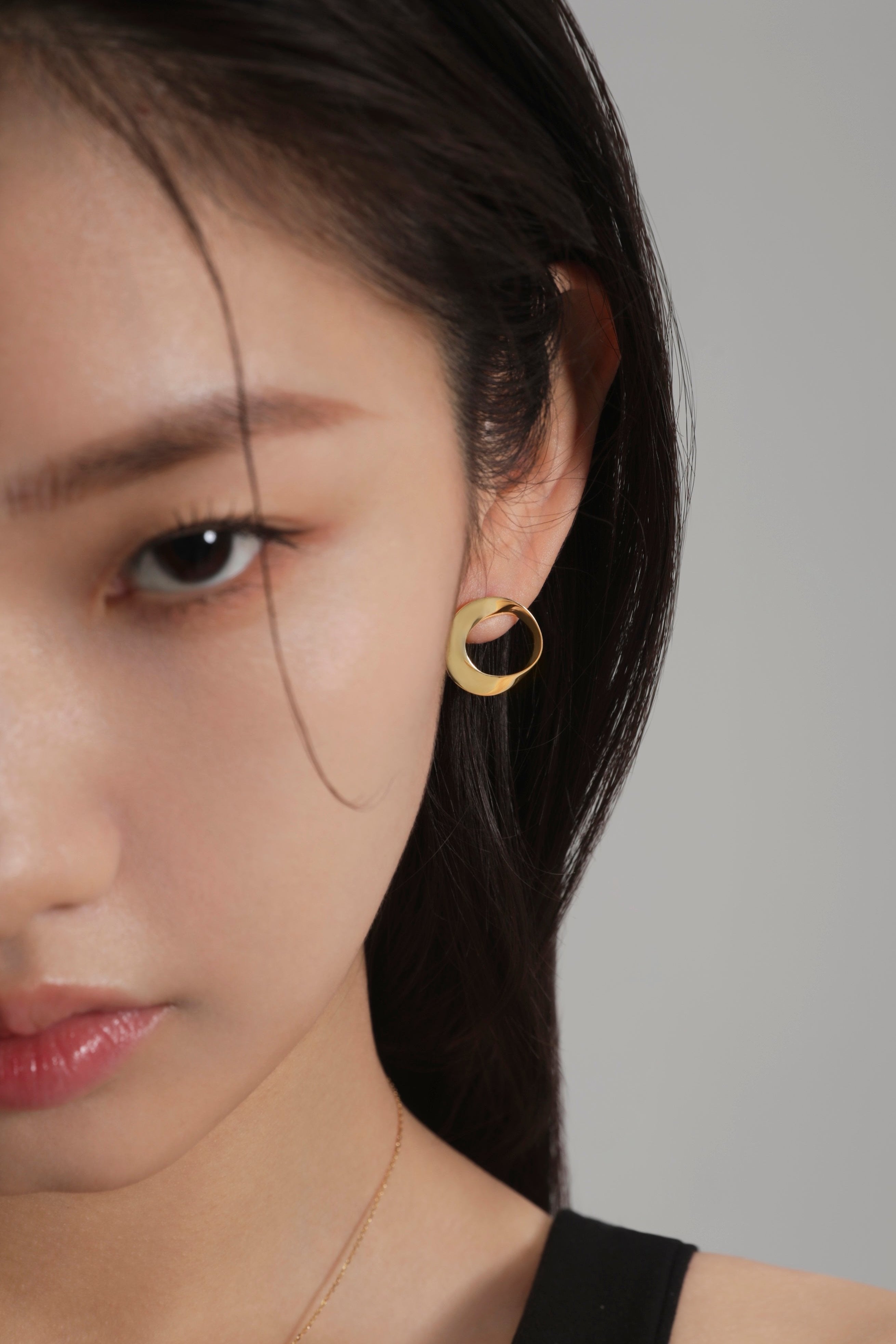 The Möbius Large Earrings - Glossy/Matte - 18K Solid Gold - YIN Fine Jewelry - Chinese Modern Gold Jewelry