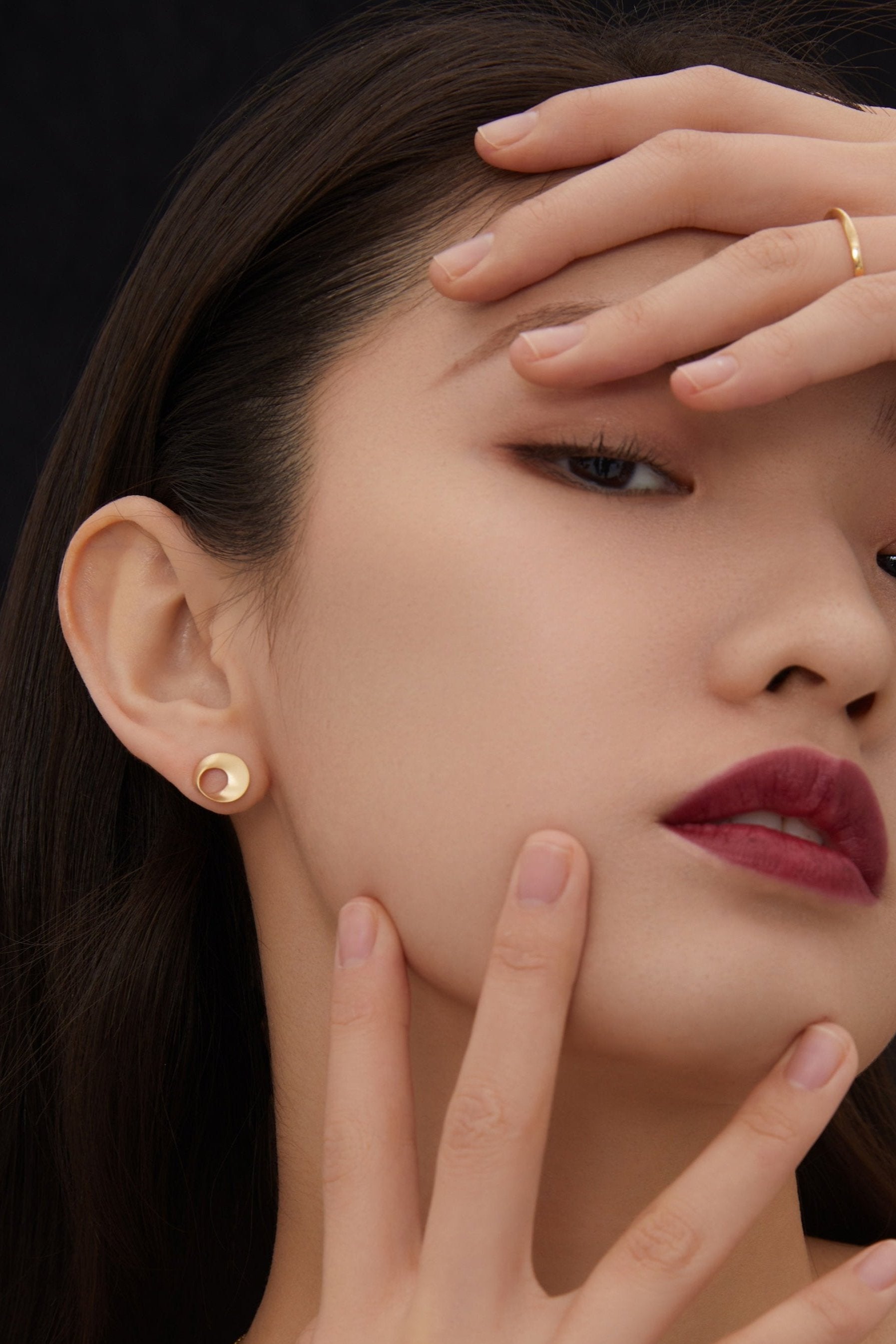 The Möbius Medium Earrings - Glossy/Matte - 18K Solid Gold - YIN Fine Jewelry - Chinese Modern Gold Jewelry