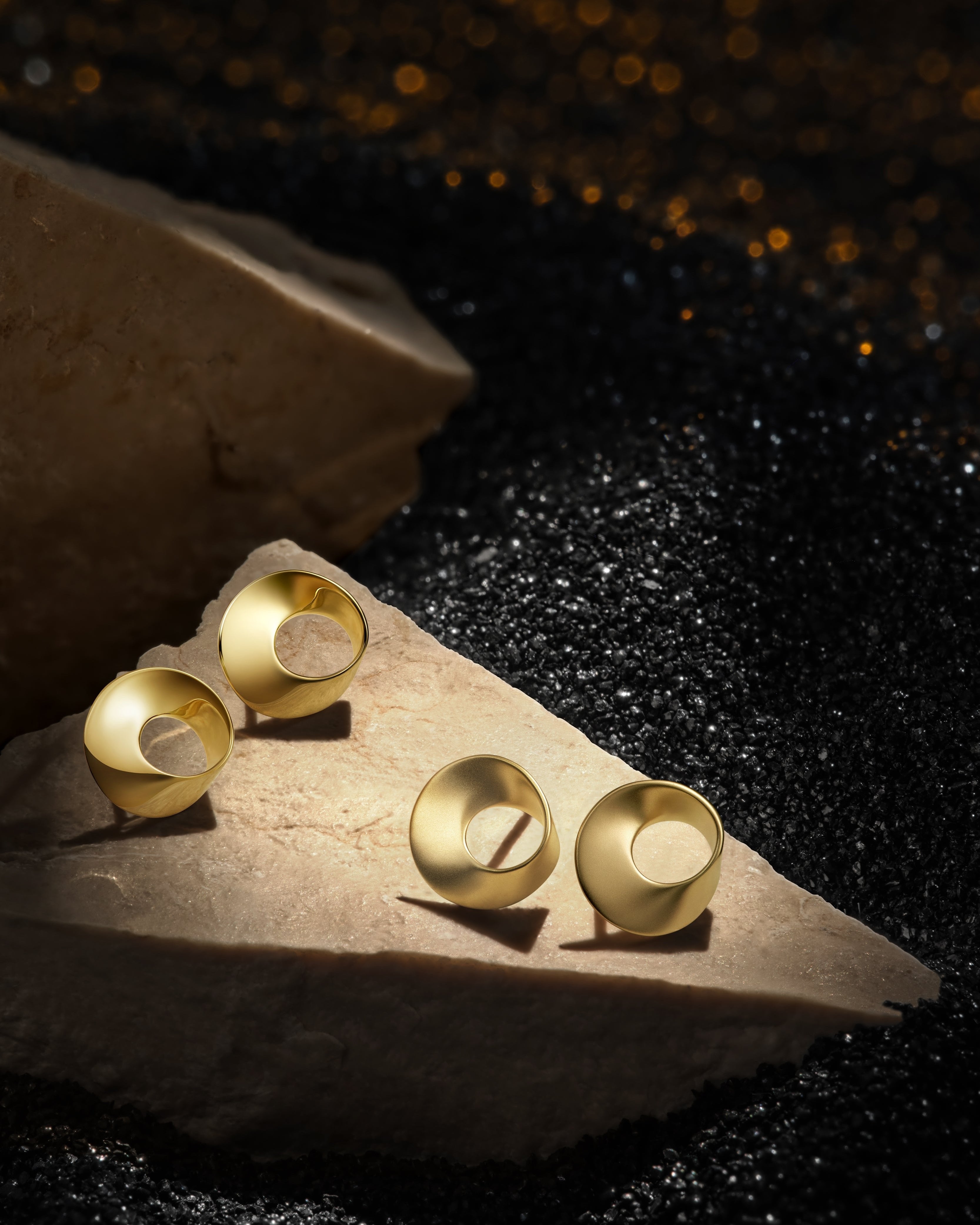 The Möbius Medium Earrings - Glossy/Matte - 18K Solid Gold - YIN Fine Jewelry - Chinese Modern Gold Jewelry