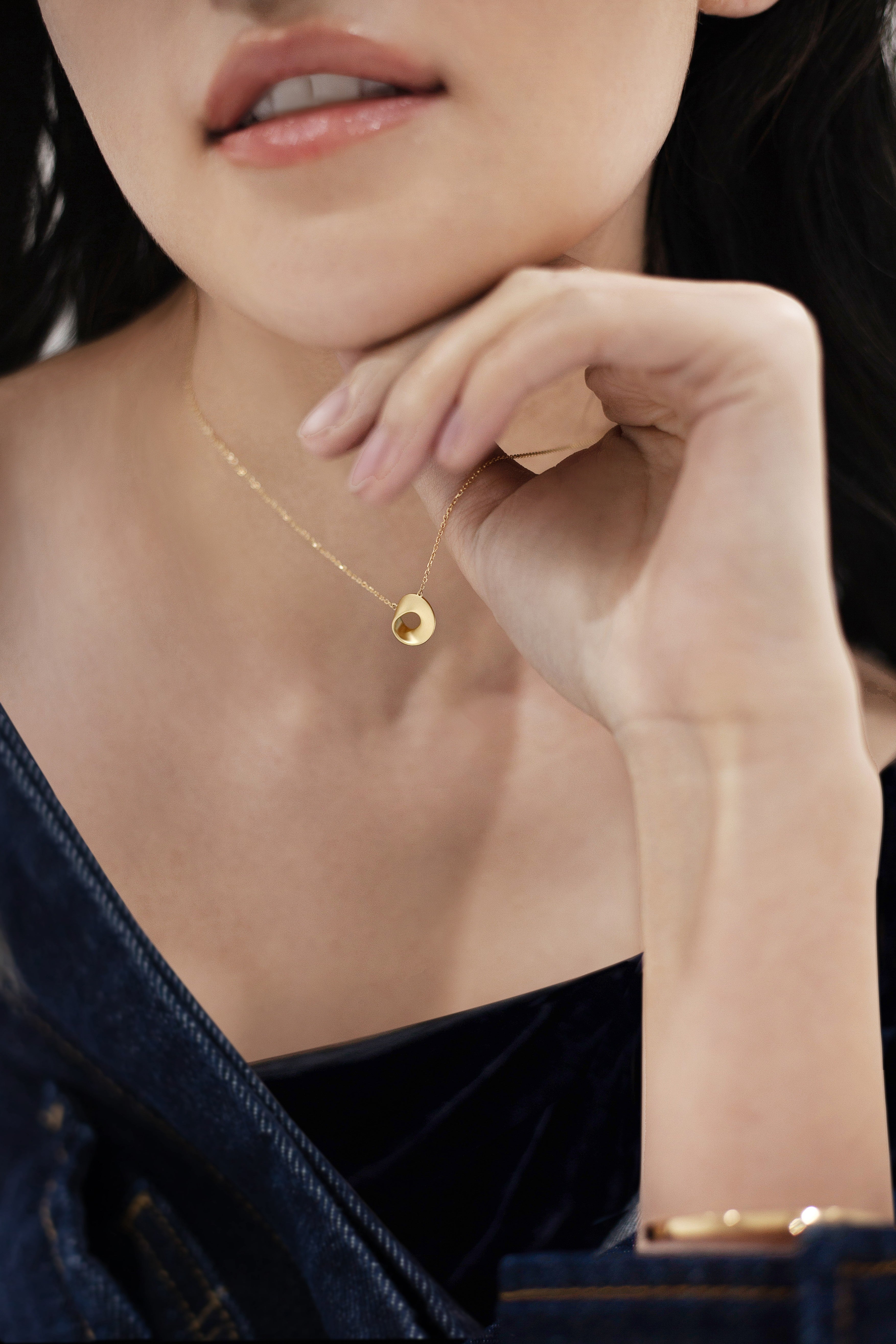 The Mobius Necklace - 18k solid gold-Inspired by the mobius strip-YIN Fine Jewelry-Chinese Modern Gold Jewelry