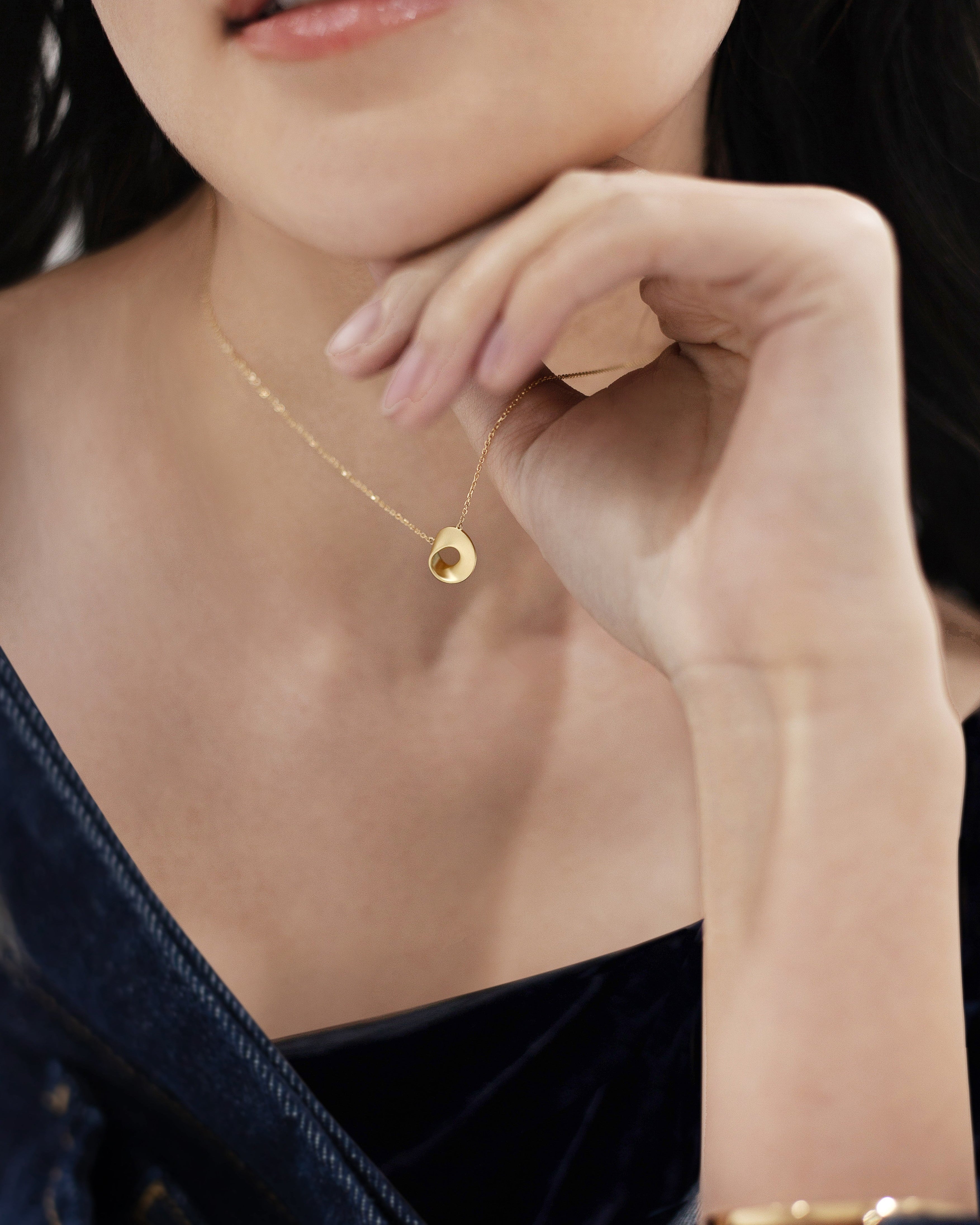 The Mobius Necklace - 18k solid gold-Inspired by the mobius strip-YIN Fine Jewelry-Chinese Modern Gold Jewelry