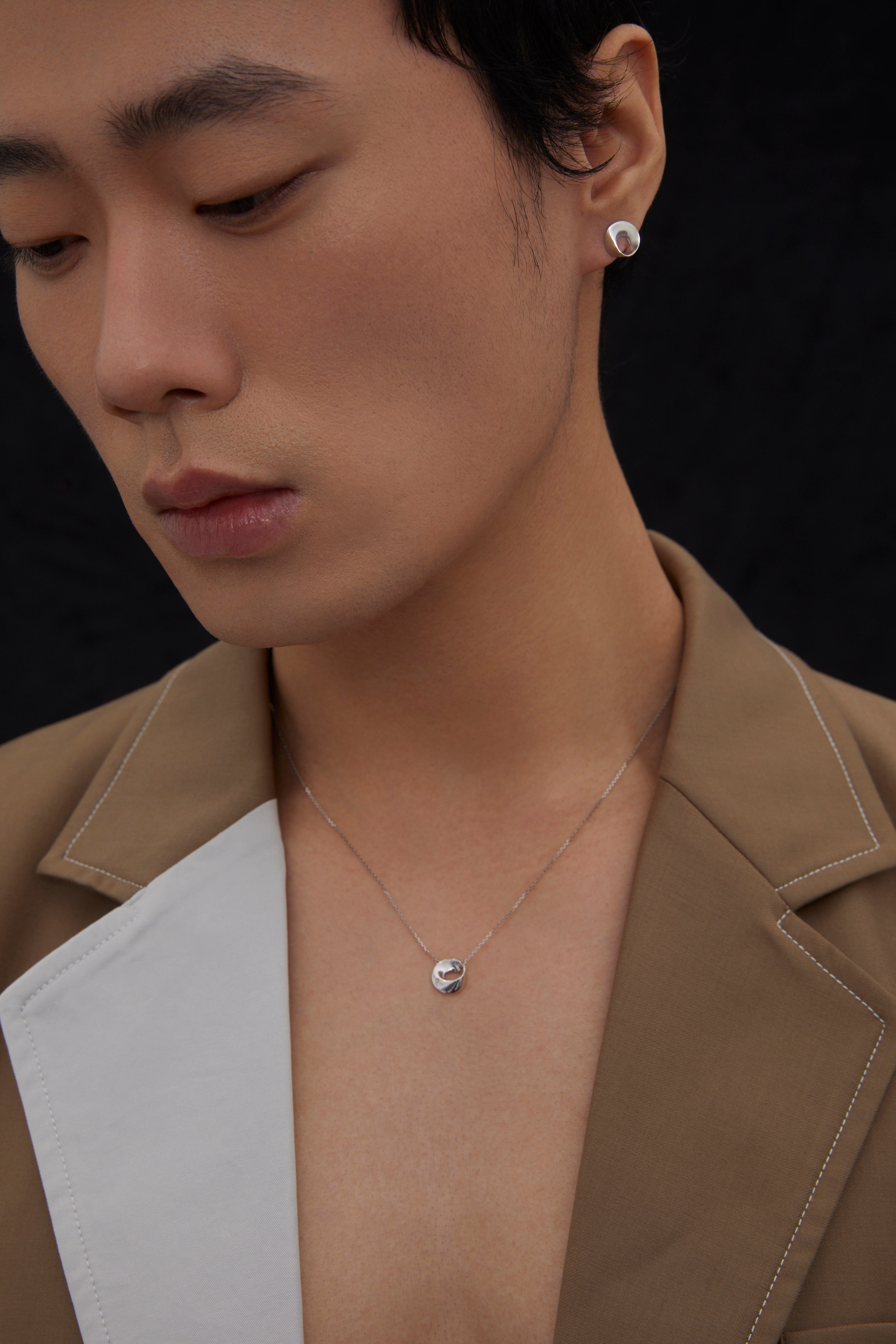 The Mobius Necklace - 18k solid gold-Inspired by the mobius strip-YIN Fine Jewelry-Chinese Modern Gold Jewelry