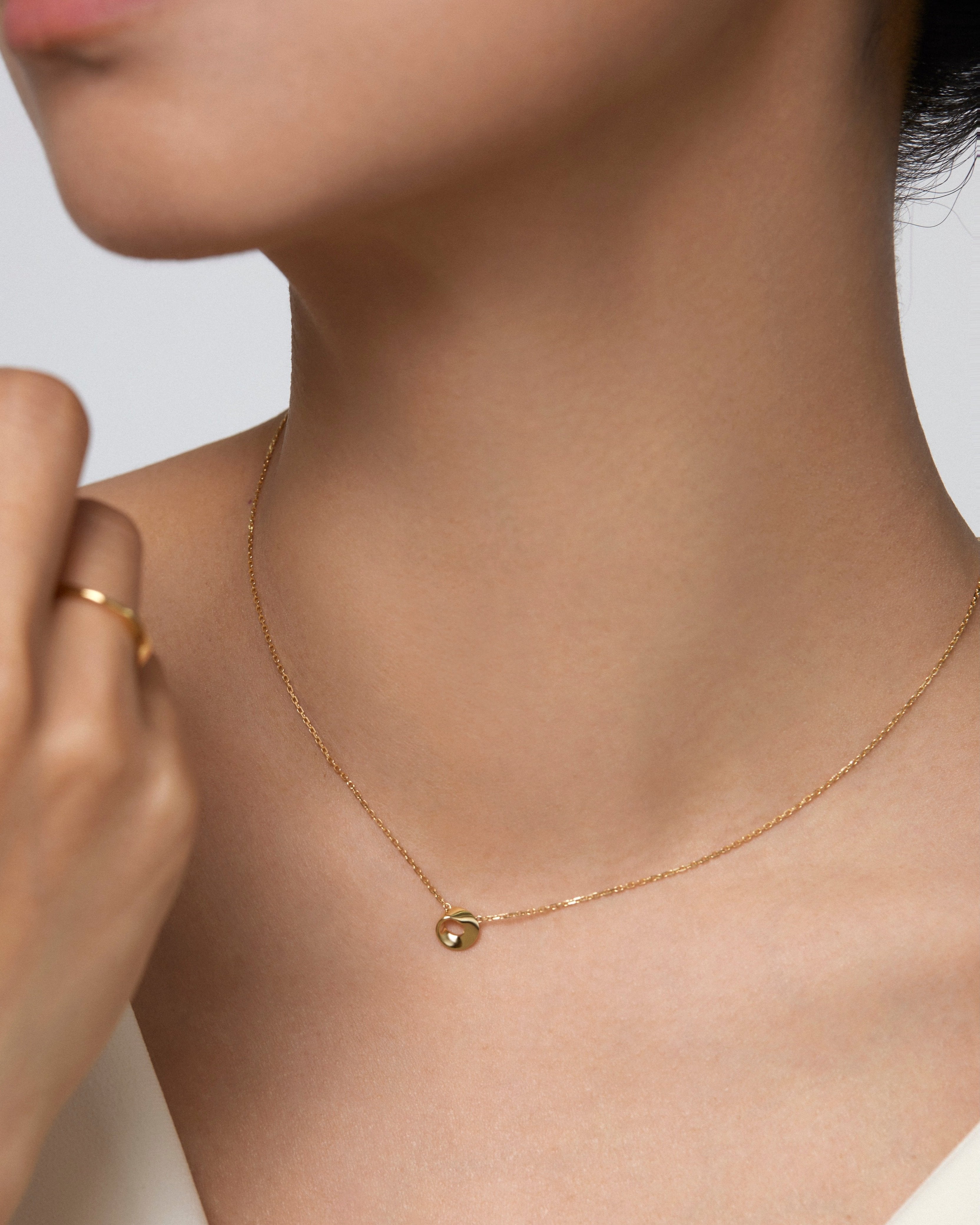 The Möbius Necklace - Small - 18K Solid Gold - YIN Fine Jewelry - Chinese Modern Gold Jewelry