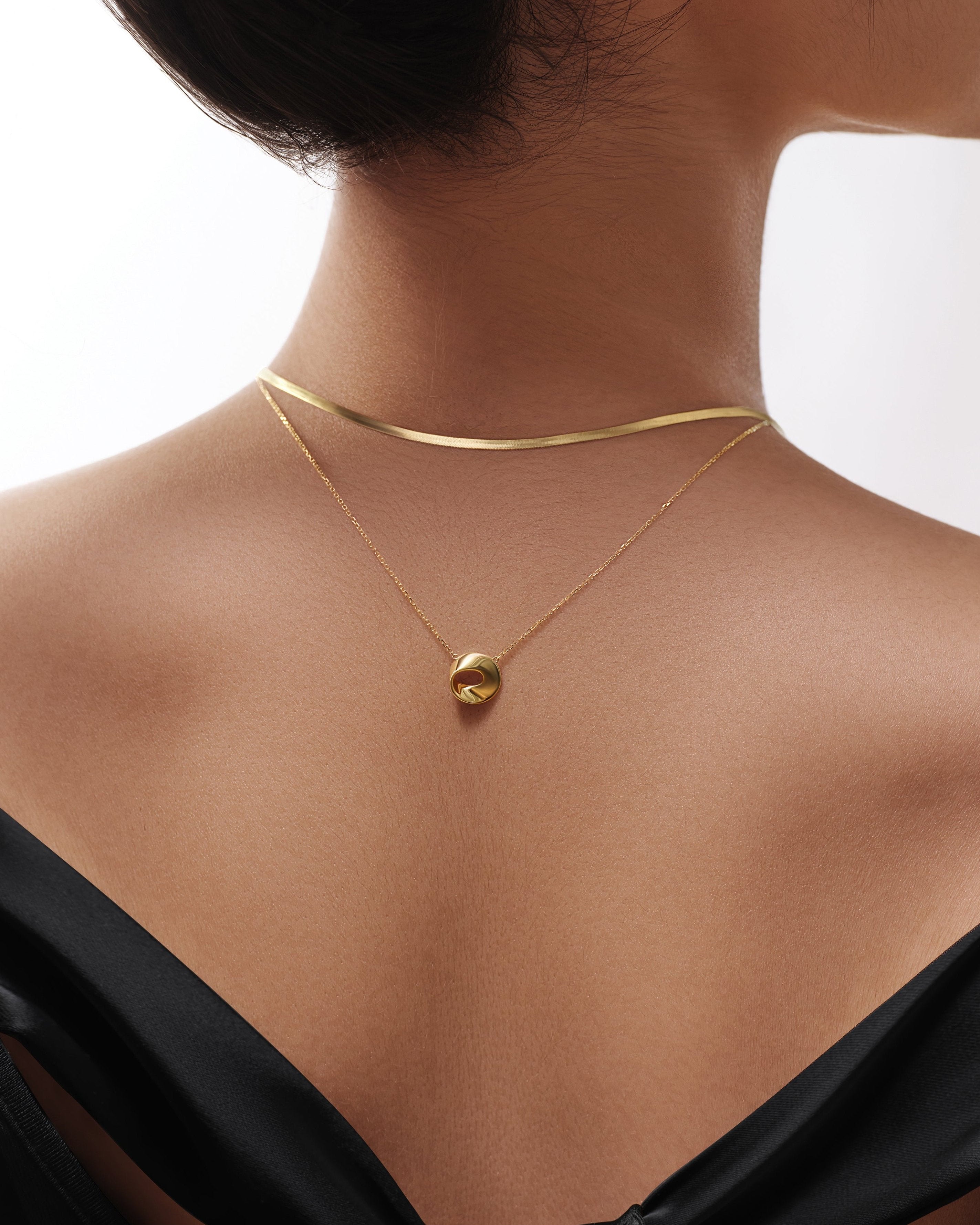 The Mobius Necklace - 18k solid gold-Inspired by the mobius strip-YIN Fine Jewelry-Chinese Modern Gold Jewelry