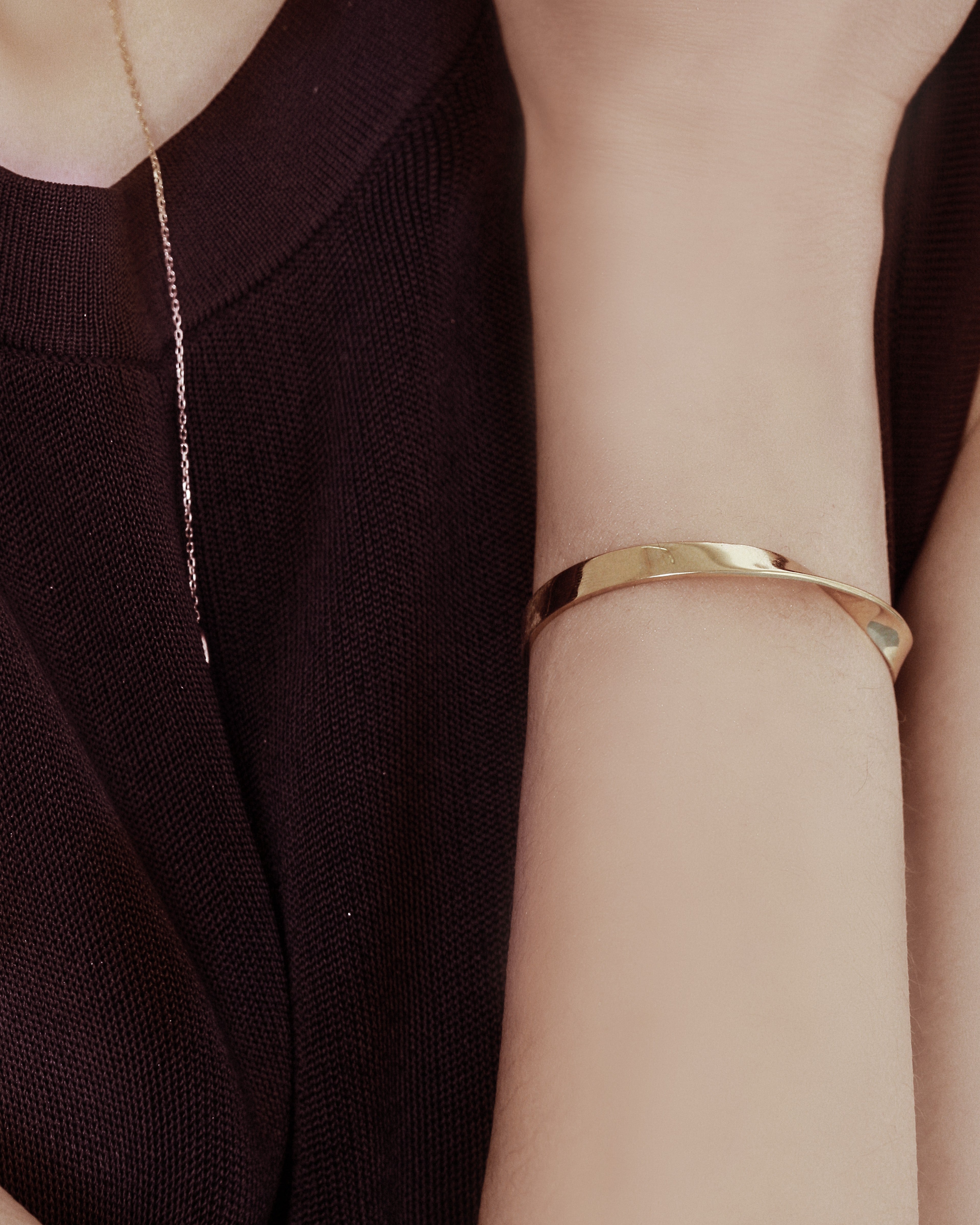 The Möbius Open Cuff Bangle - 18K Solid Gold - YIN Fine Jewelry - Chinese Modern Gold Jewelry