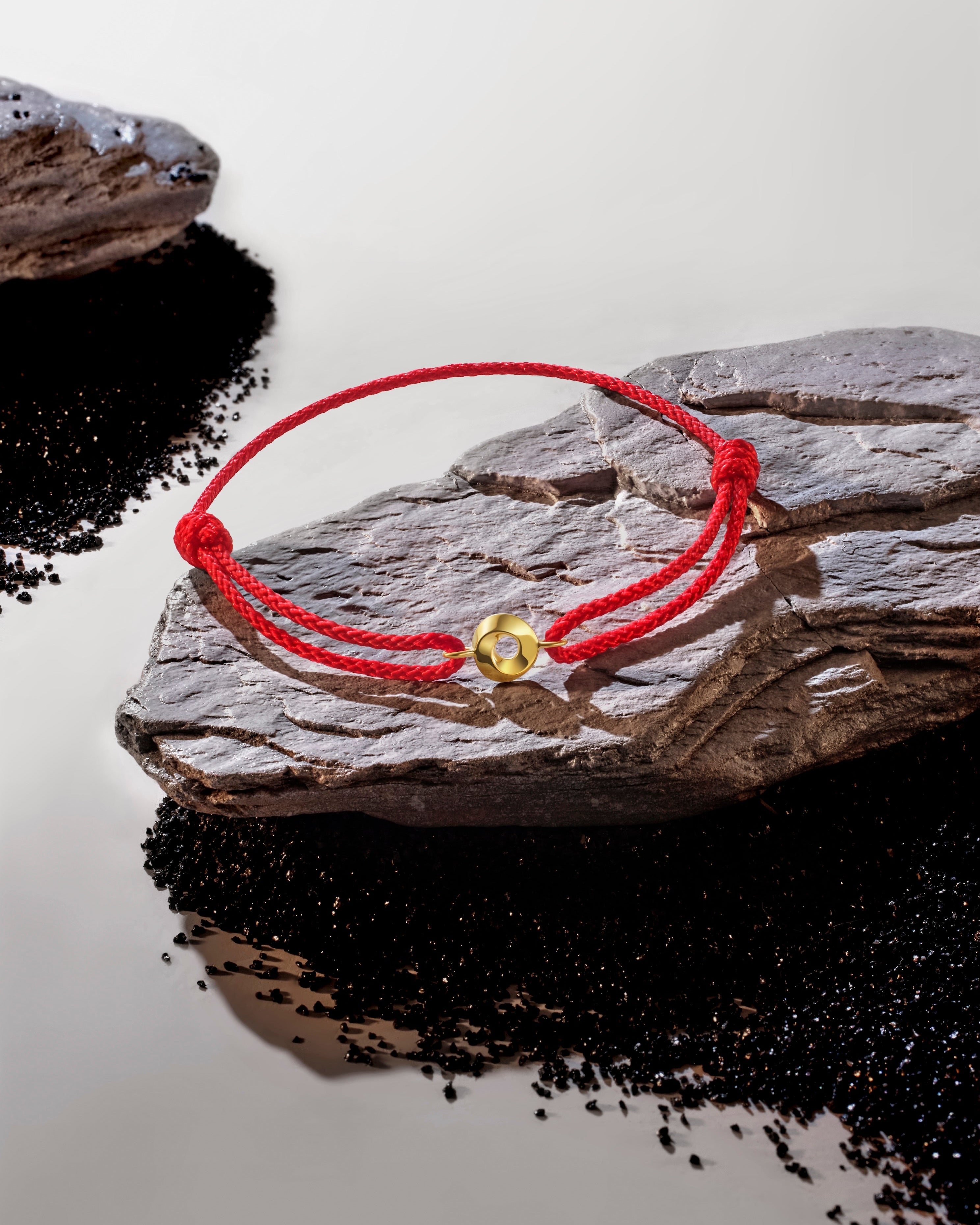 The Möbius Red Cord Bracelet - 18K Solid Gold - YIN Fine Jewelry - Chinese Modern Gold Jewelry