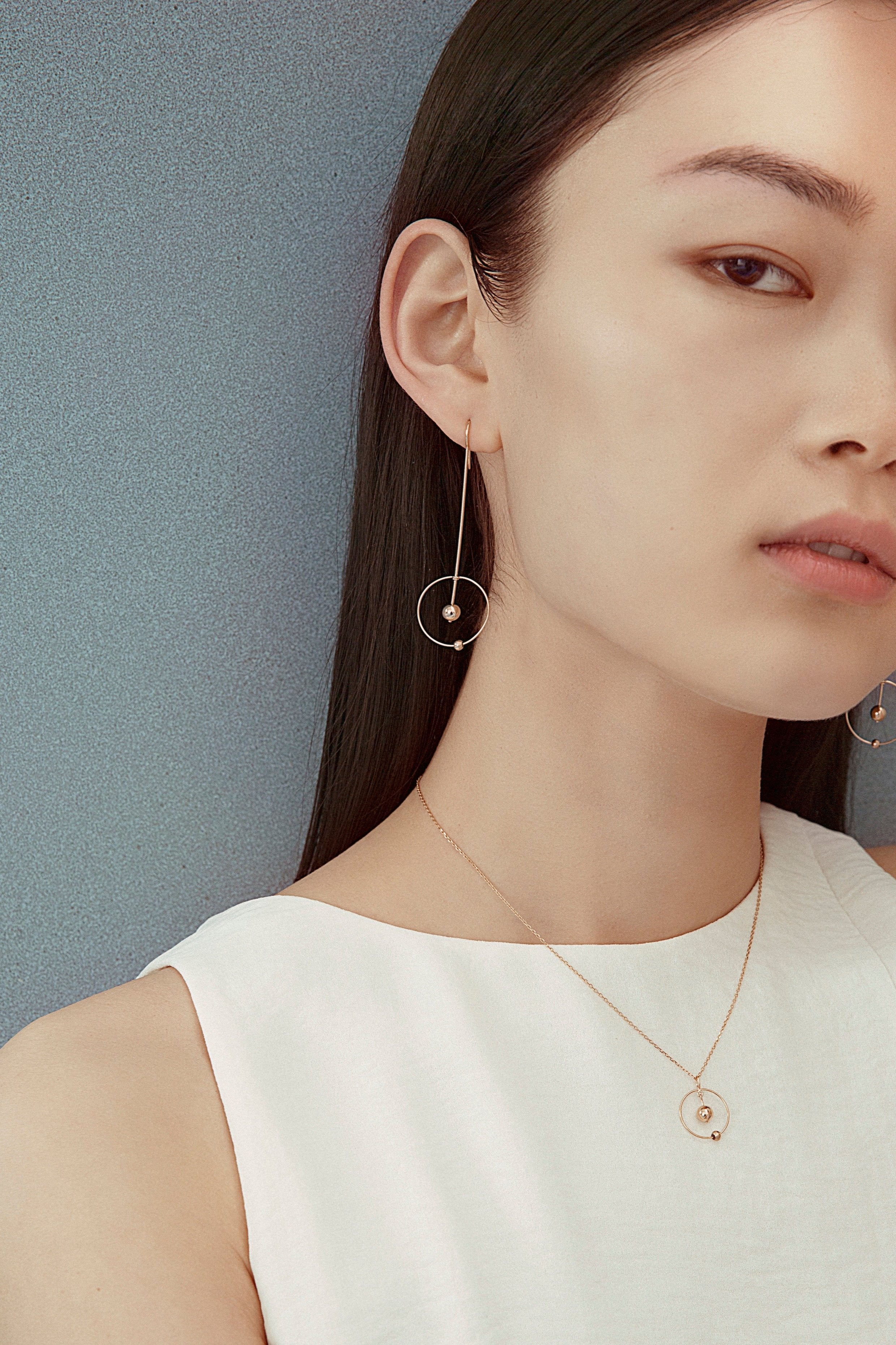 The Moon Drop Earrings - 18K Solid Gold - YIN Fine Jewelry - Chinese Modern Gold Jewelry