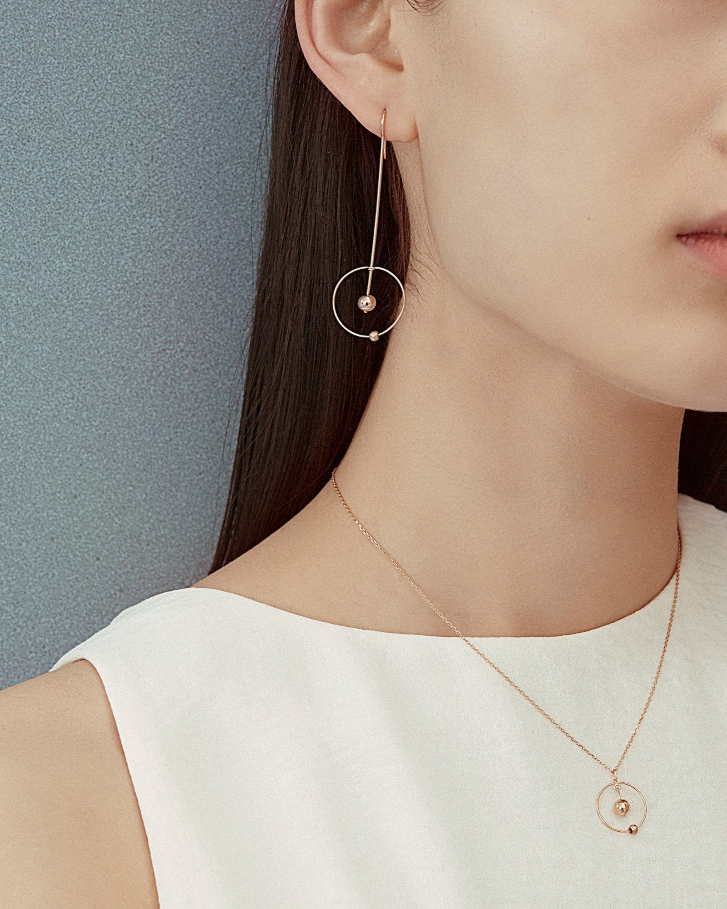 The Moon Drop Earrings - 18K Solid Gold - YIN Fine Jewelry - Chinese Modern Gold Jewelry