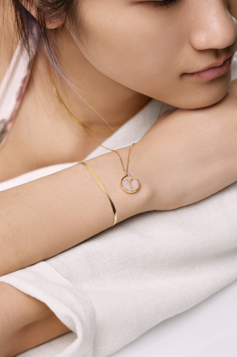 The Neo-Signet Calligraphy Letter Pendant - 18K Solid Gold - YIN Fine Jewelry - Chinese Modern Gold Jewelry