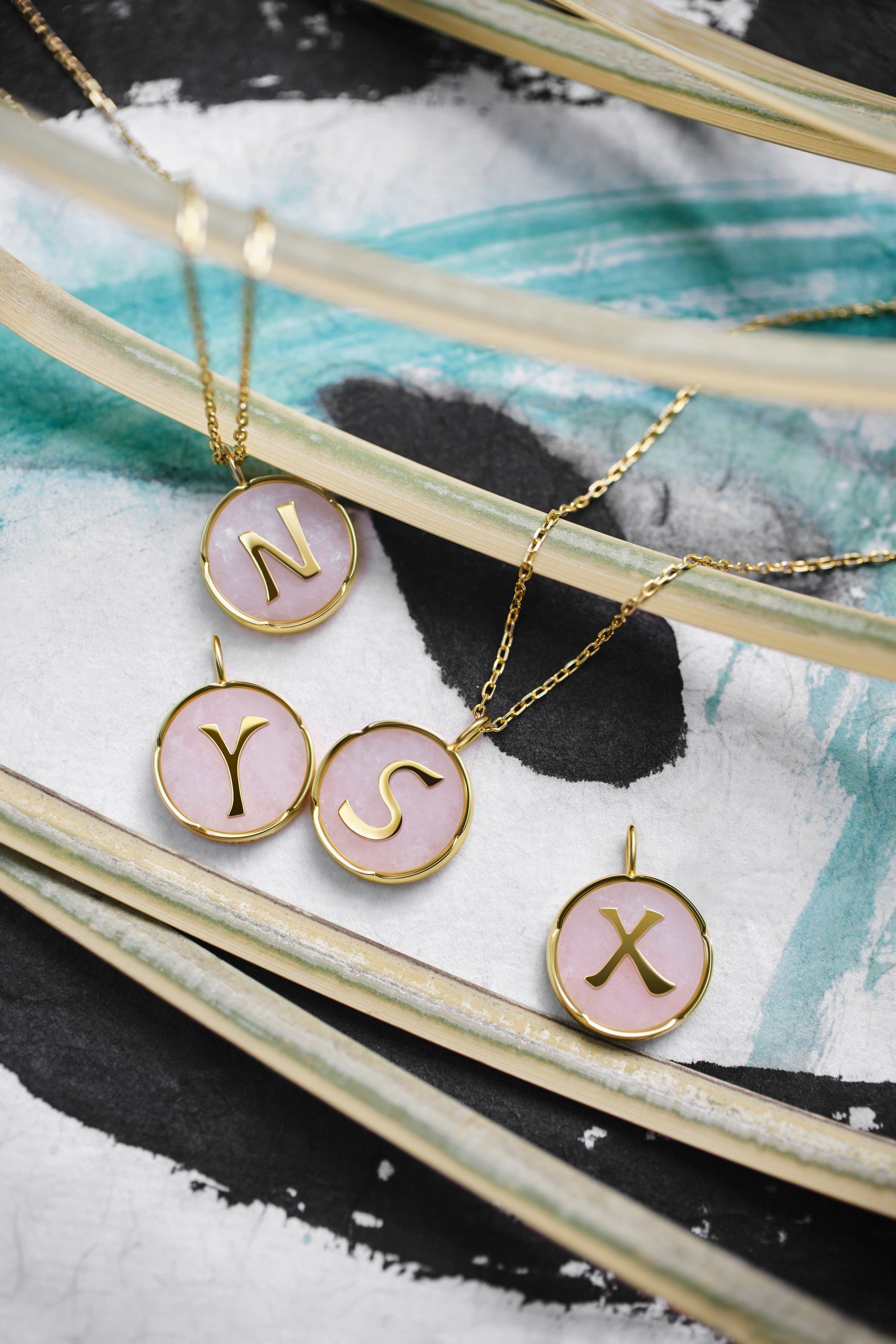 The Neo-Signet Calligraphy Letter Pendant - 18K Solid Gold - YIN Fine Jewelry - Chinese Modern Gold Jewelry