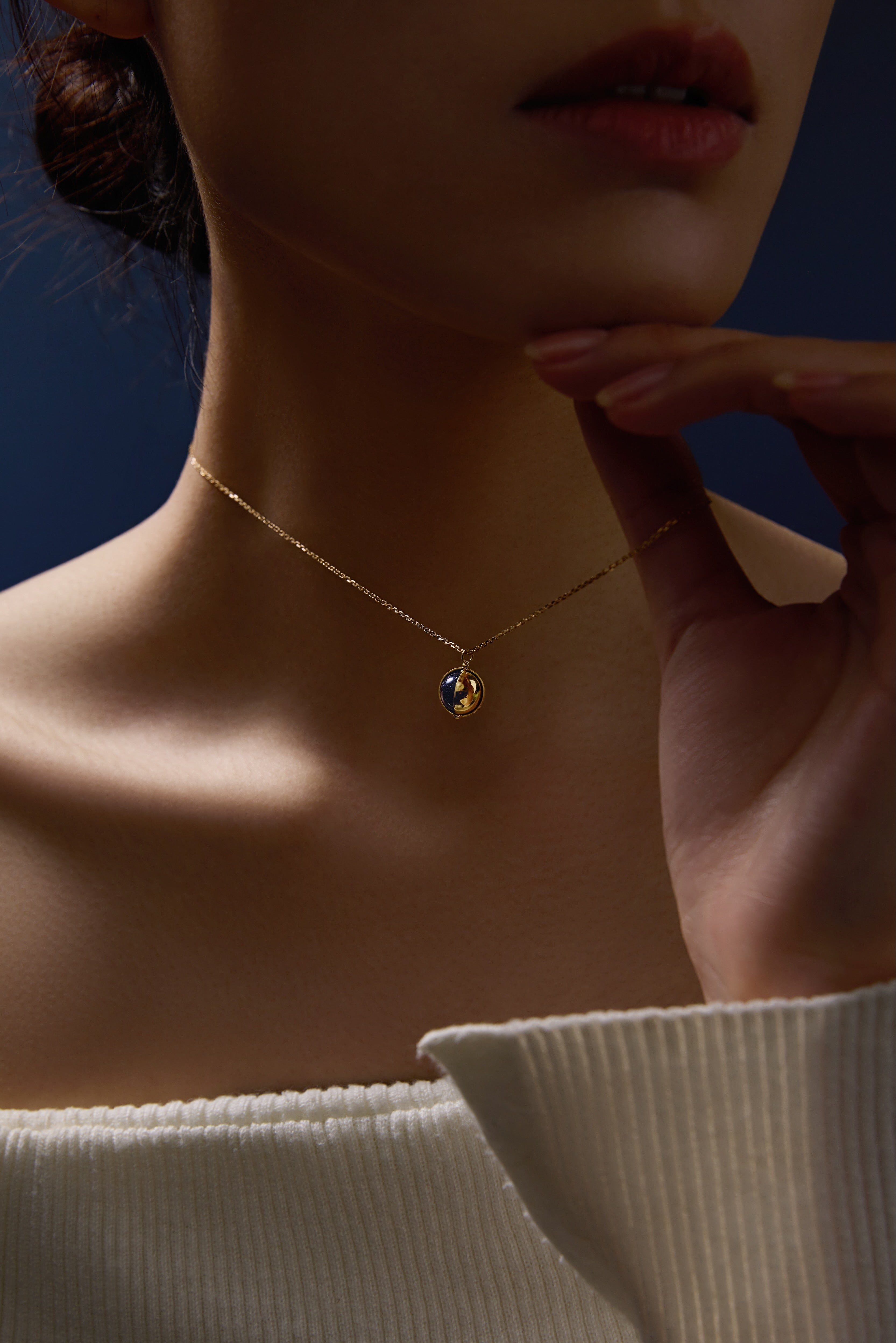 The Revolving Moon Necklace - 18K Solid Gold - YIN Fine Jewelry - Chinese Modern Gold Jewelry