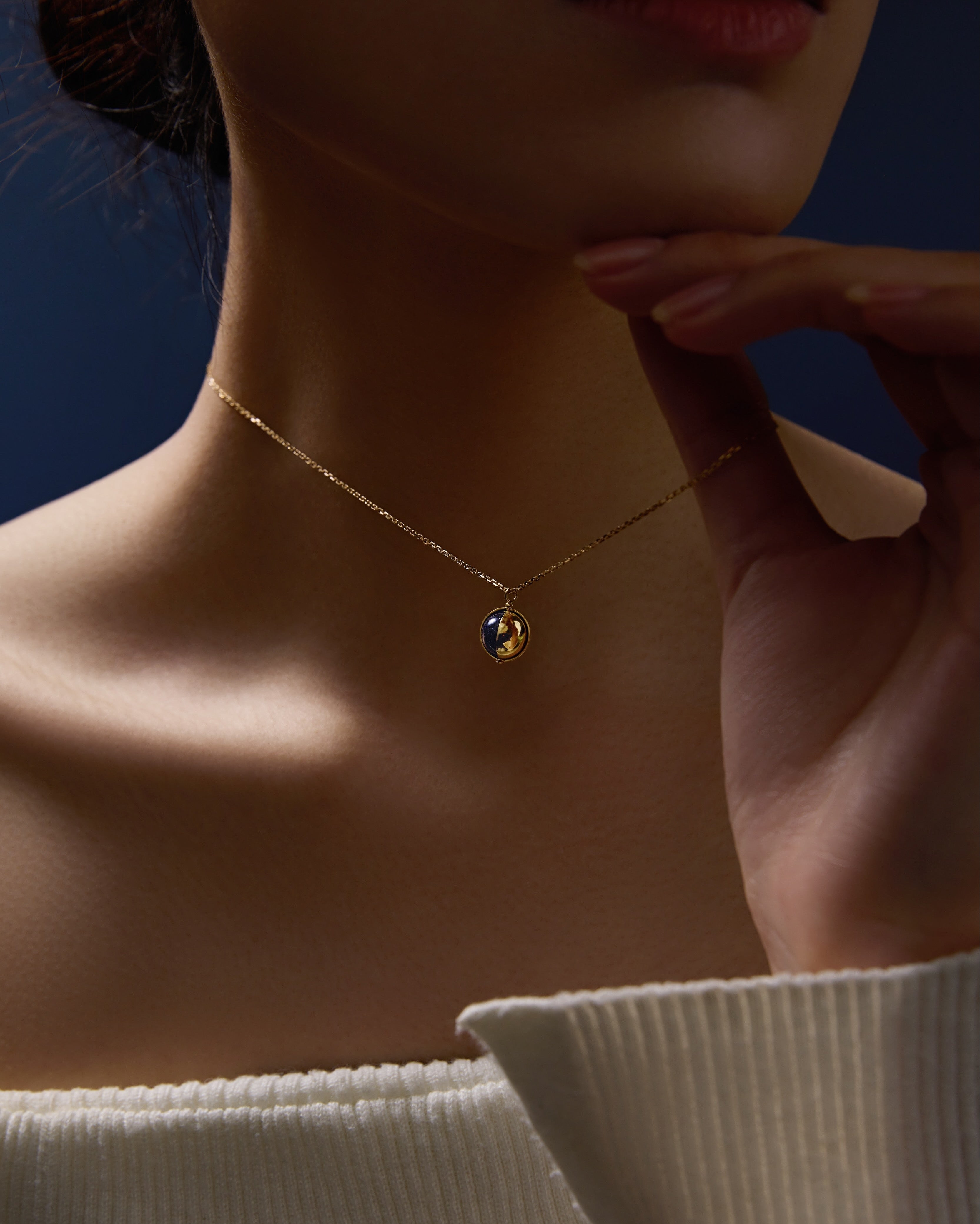 The Revolving Moon Necklace - 18K Solid Gold - YIN Fine Jewelry - Chinese Modern Gold Jewelry