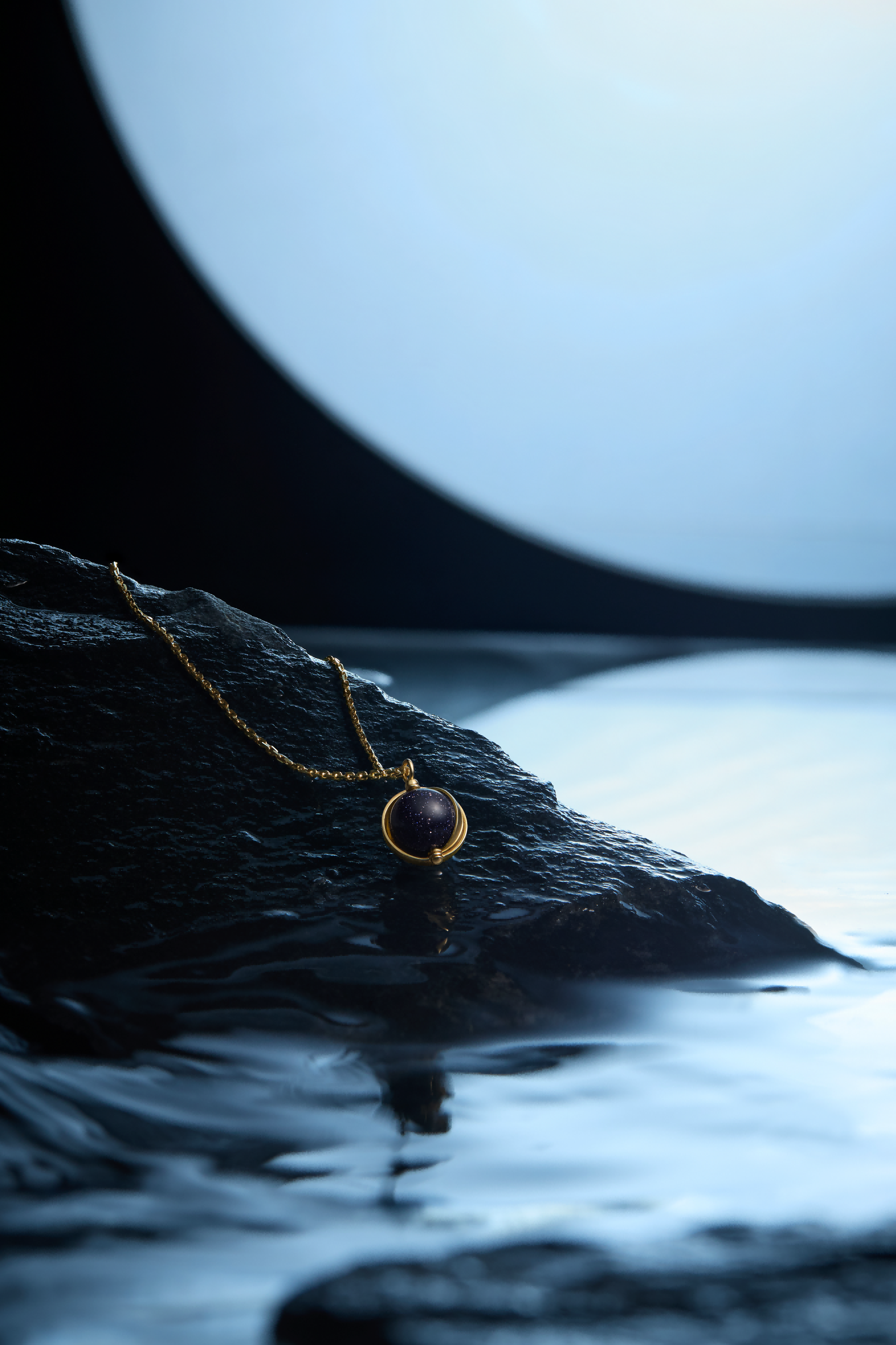 The Revolving Moon Necklace - 18K Solid Gold - YIN Fine Jewelry - Chinese Modern Gold Jewelry