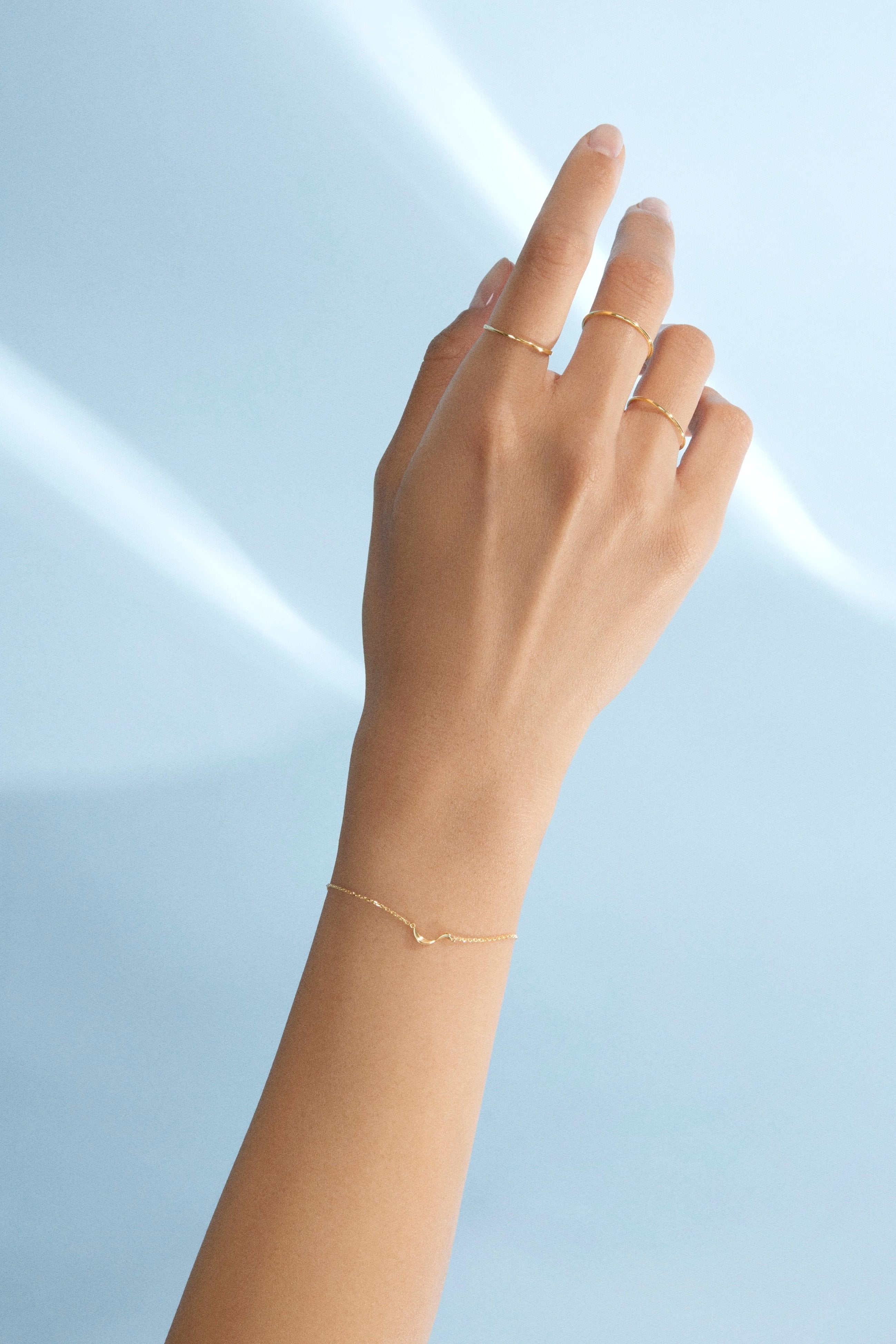 The Ripples Mini Wave Bracelet - 18K Solid Gold - YIN Fine Jewelry - Chinese Modern Gold Jewelry