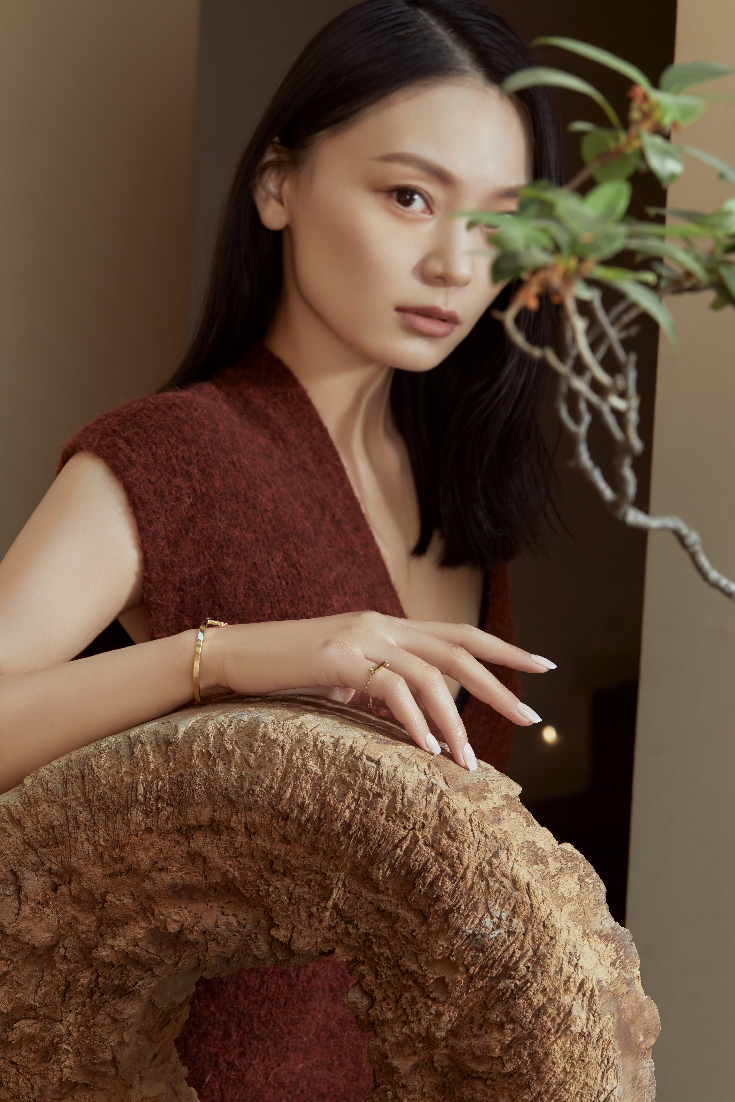 The Taiji Hinged Bangle - yinyang - 18K Solid Gold - YIN Fine Jewelry - Chinese Modern Gold Jewelry