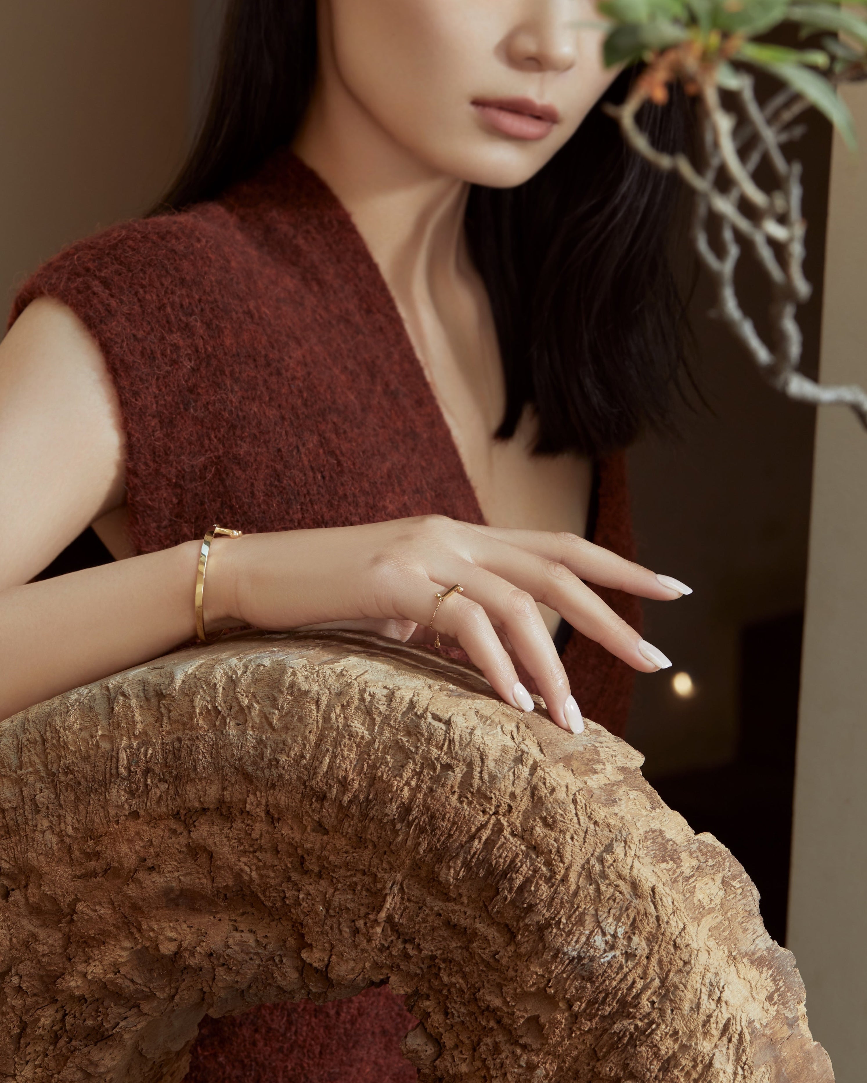 The Taiji Hinged Bangle - yinyang - 18K Solid Gold - YIN Fine Jewelry - Chinese Modern Gold Jewelry