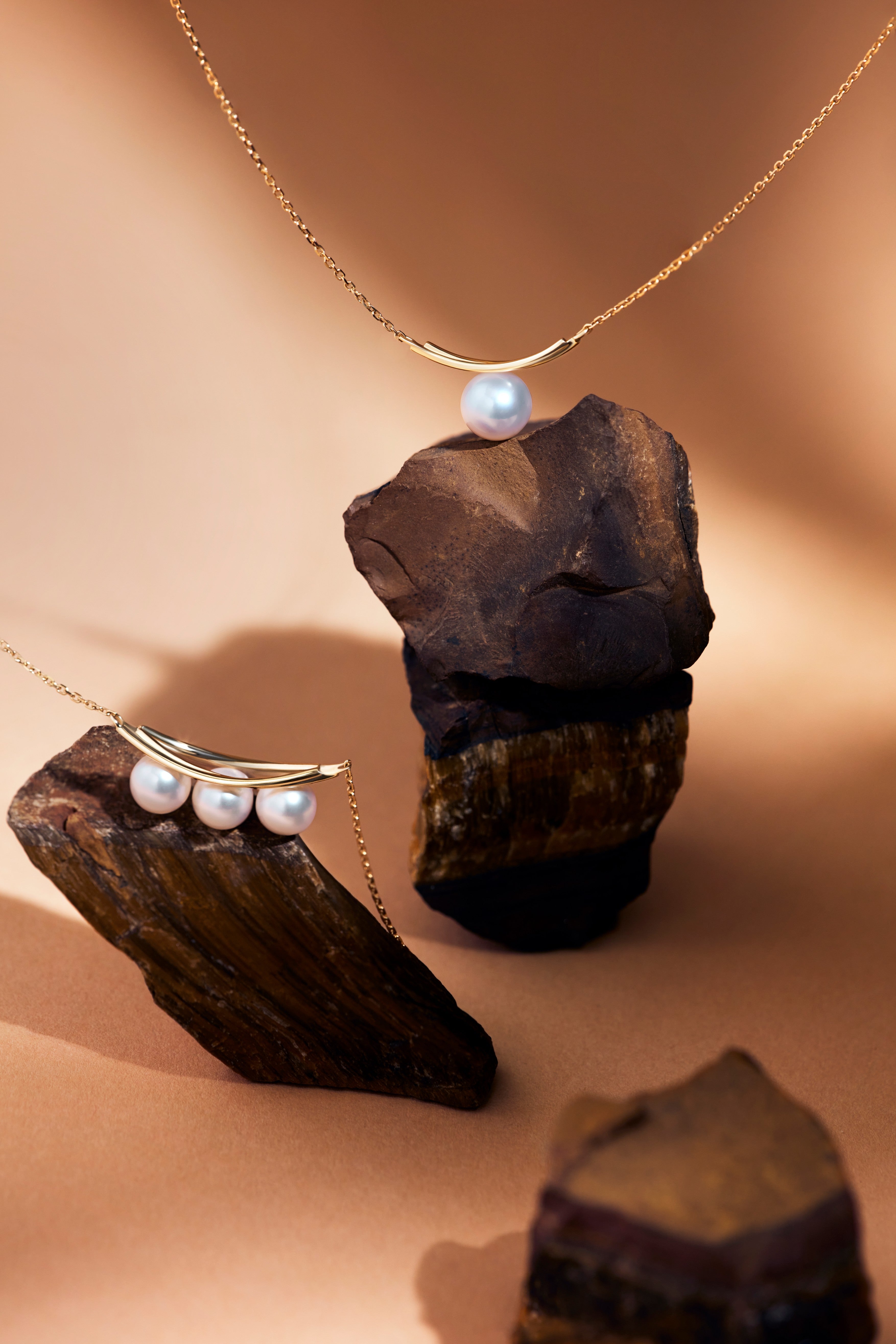 The Warm Pearl Akoya Pearl Trio Bar Necklace - 18K Solid Gold - YIN Fine Jewelry - Chinese Modern Gold Jewelry