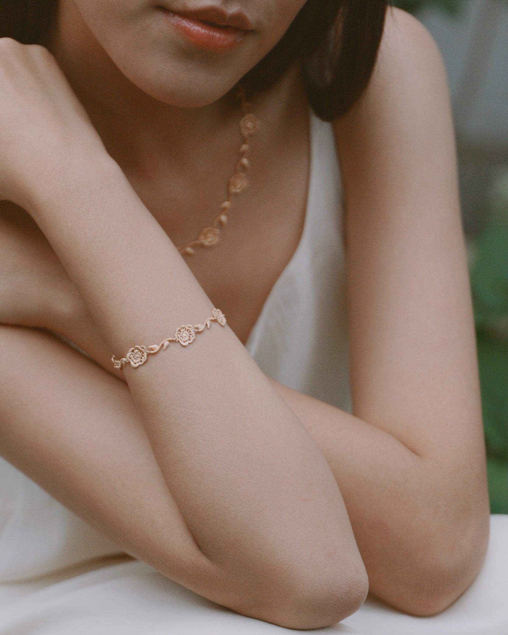 Thorned Rose Bracelet - Champagne Gold