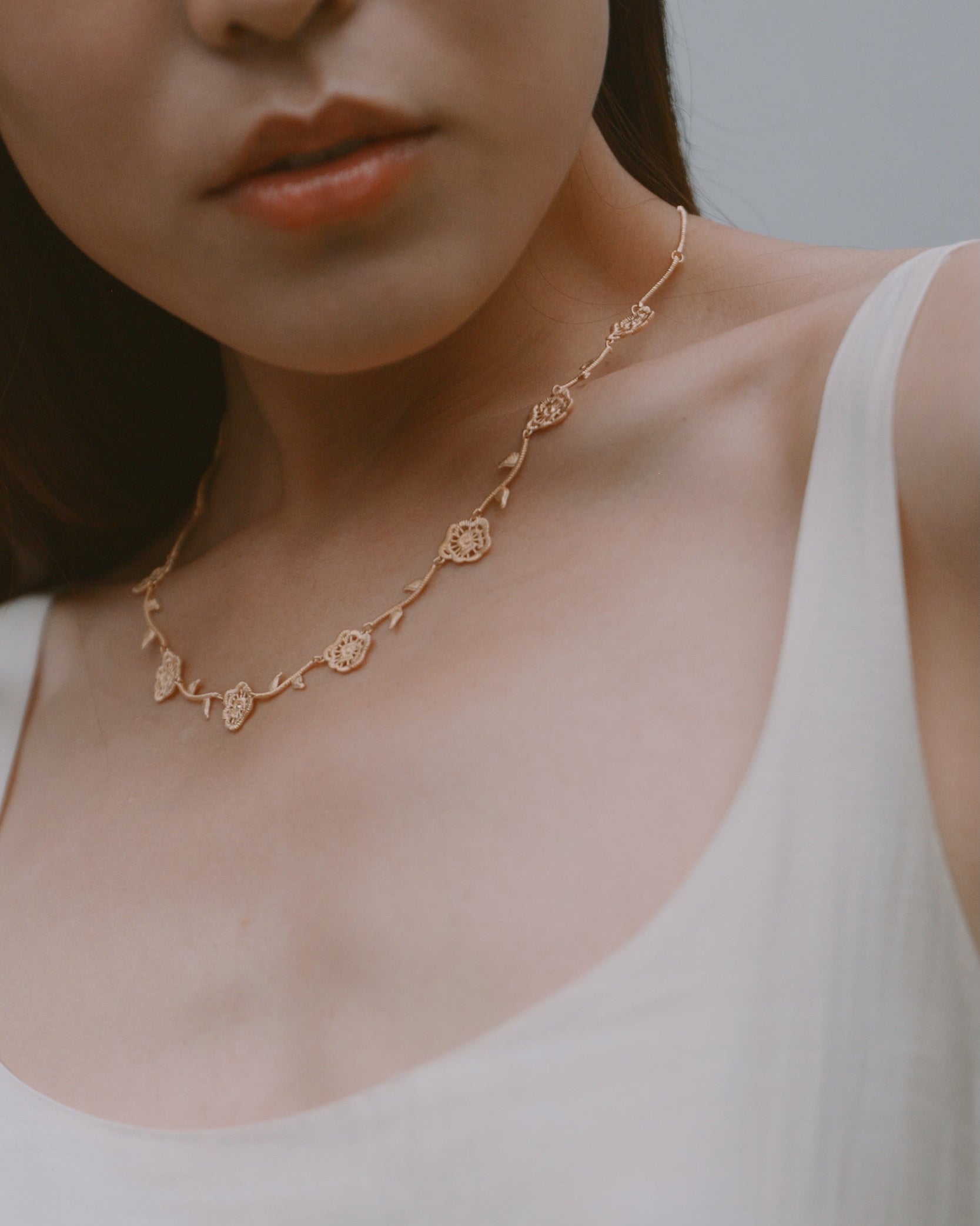 Thorned Rose Necklace - Champagne Gold