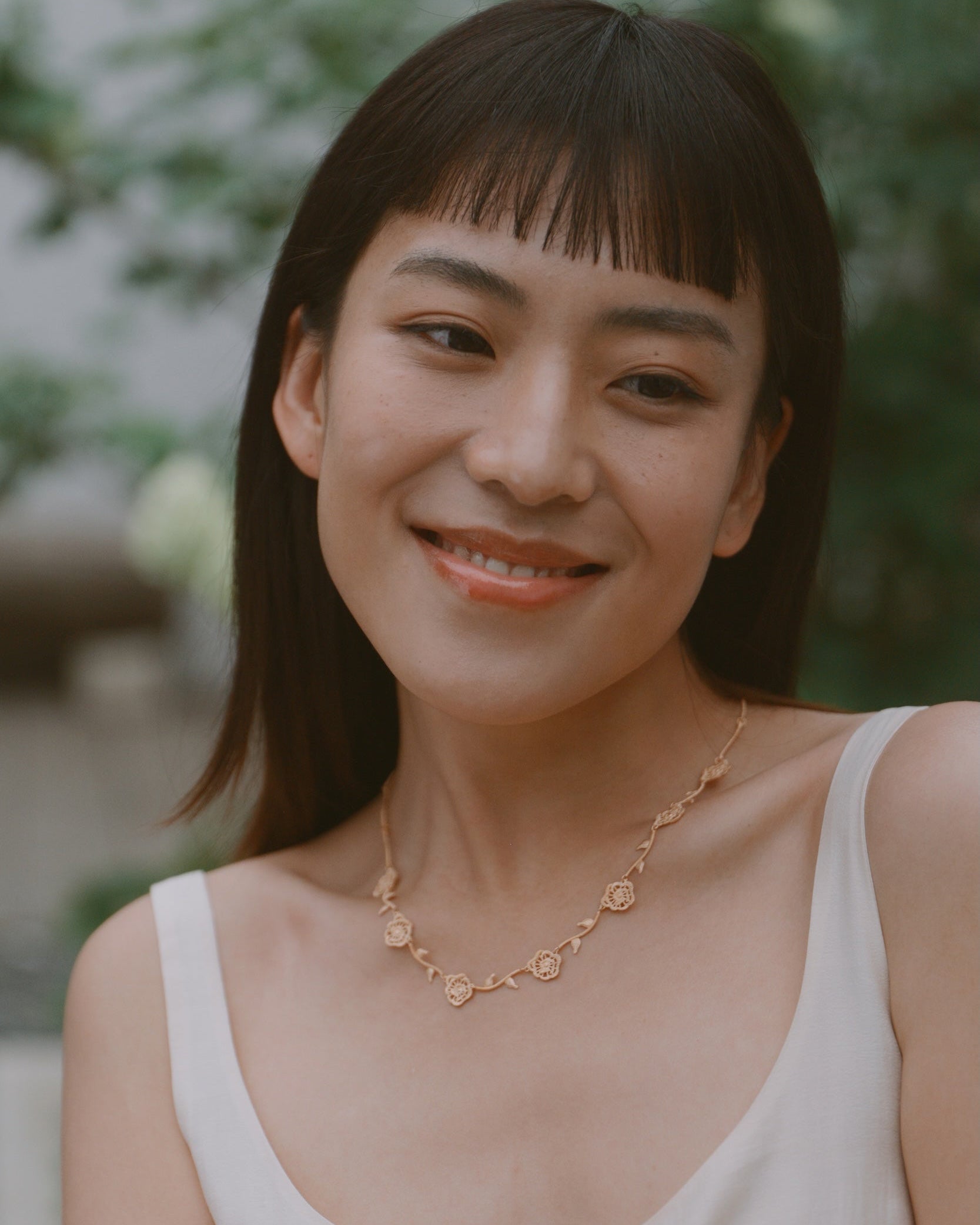 Thorned Rose Necklace - Champagne Gold