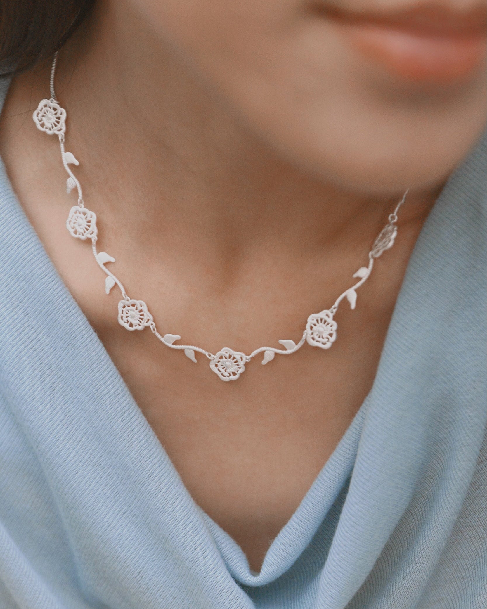 Thorned Rose Necklace - Silver